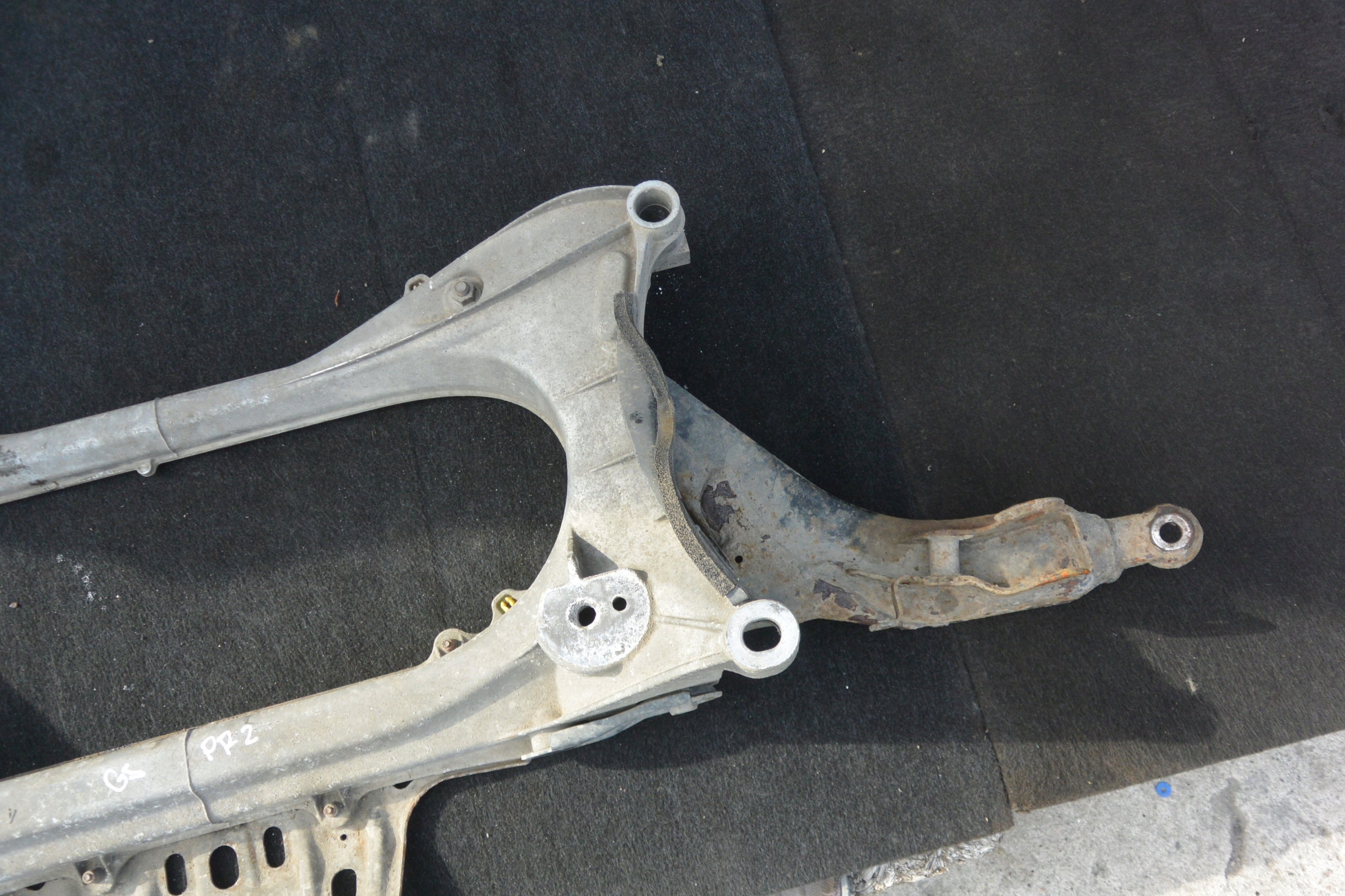 axle beam subframe sider arm left right front KPL 3.5 V6 LEXUS GS III 450H MK3