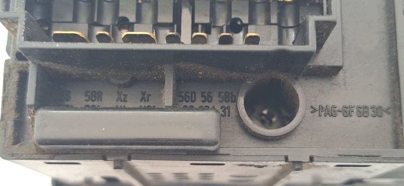 vypínač světel VW GOLF 56D5658B