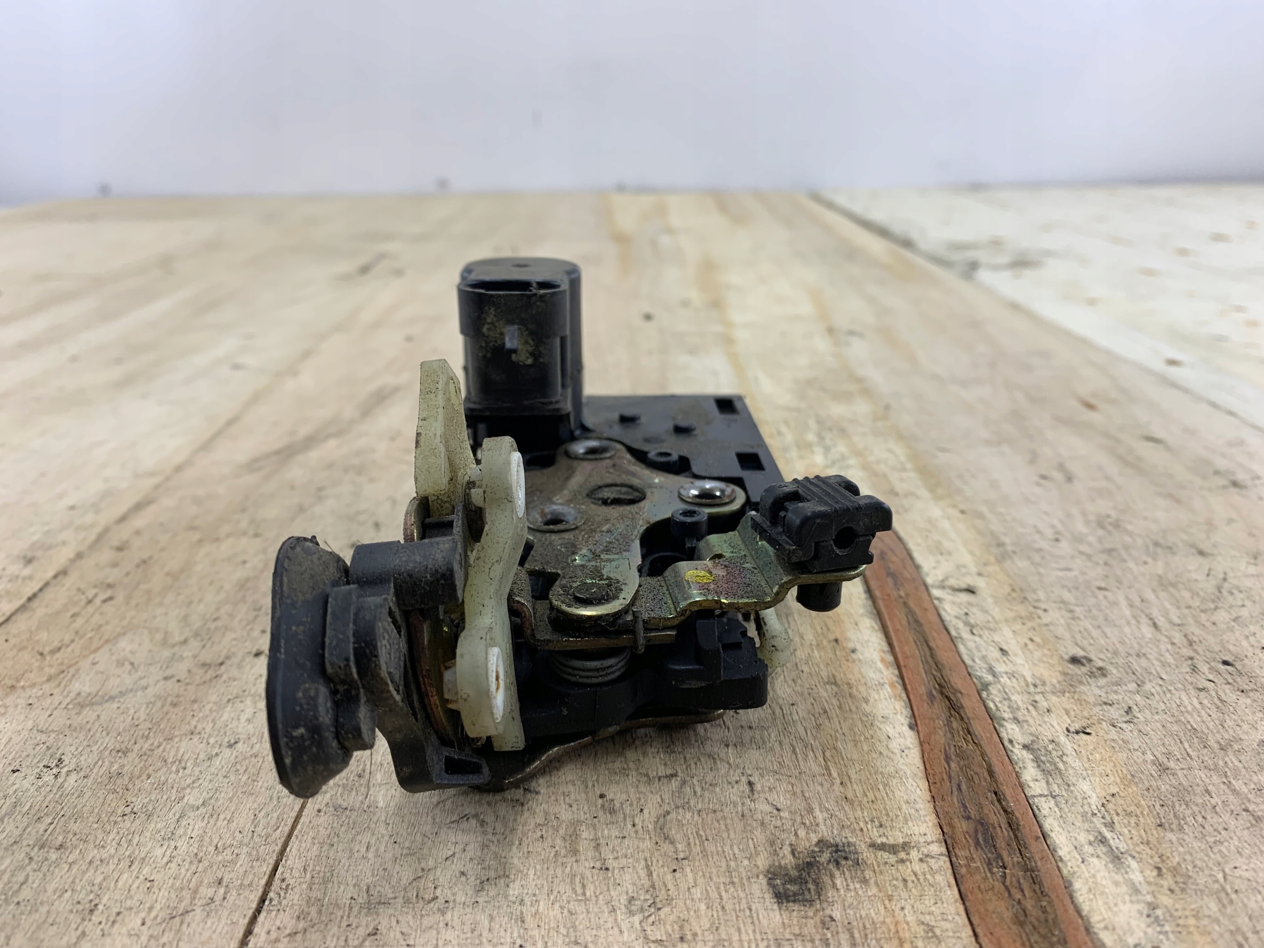 ALFA ROMEO 156 lock door left rear part