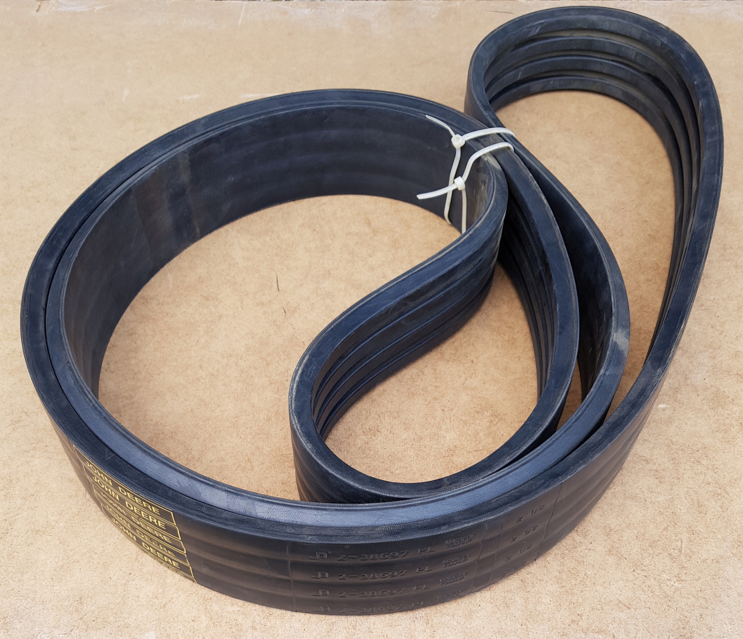 Оригинальный ремень JOHN DEERE Z38697