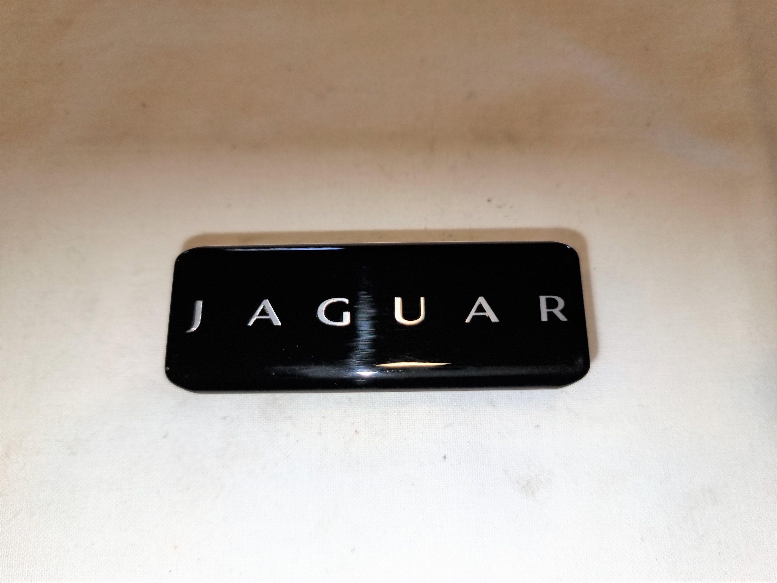 JAGUAR XJ EMBLEMAT ZNACZEK LOGO