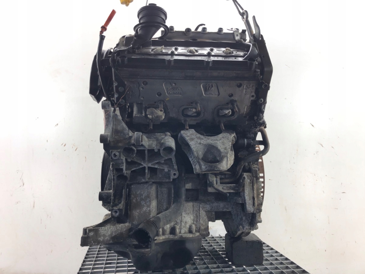 SILNIK AUDI Q7 3.0TDI 233KM BUG Producent części OEM