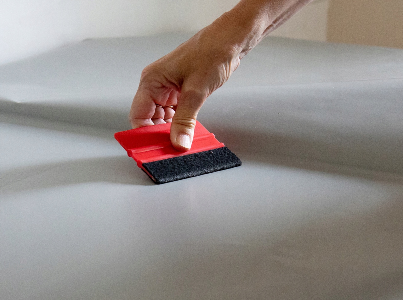 RAKLA + NOŻYK - ZESTAW DO MONTAŻU FOLII OKLEIN Transparentność brak informacji