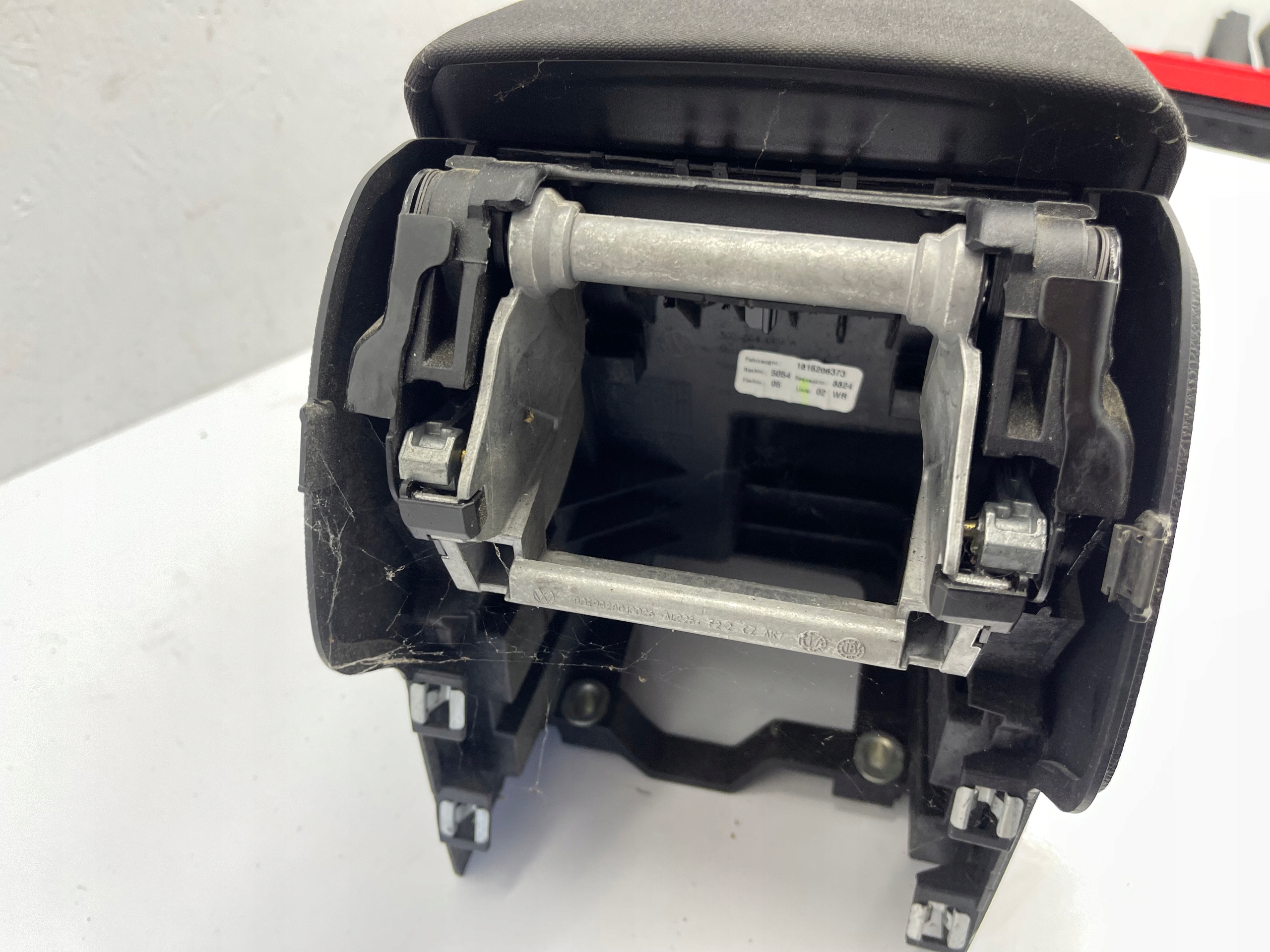 bracciolo TUNEL VW PASSAT B8 3G0864089A 3G1863241