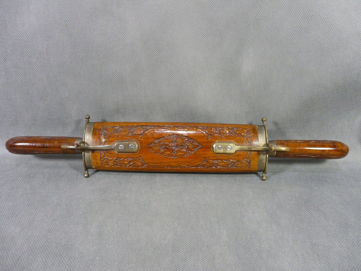 SZTUĆCE ŚRODKA STOŁU, INDIE