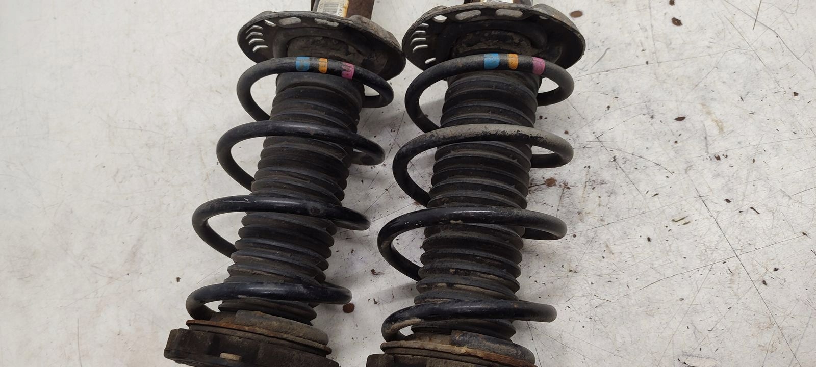 shock absorber spring front sususpension VW Golf plus 1,4 TSI