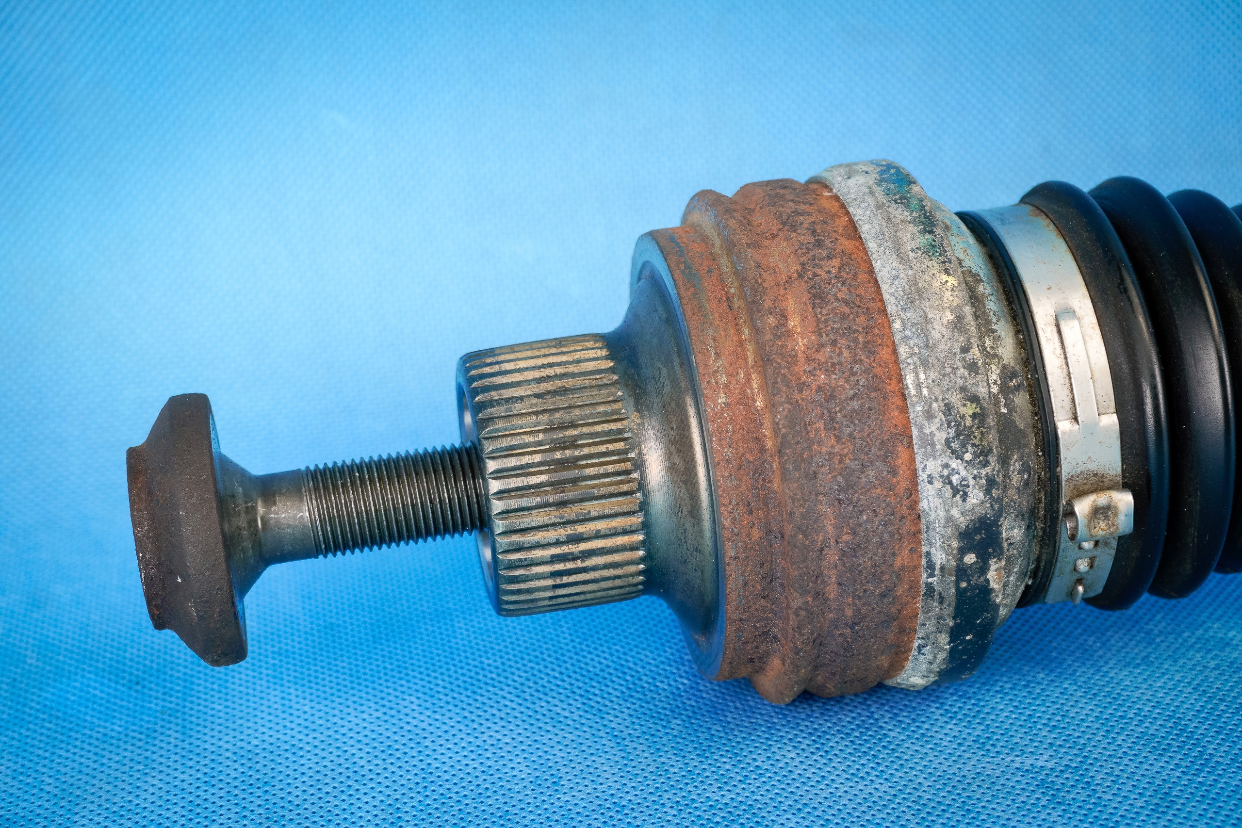 semi-axis rear left right Audi A4 8K A5 8T 8K0501203M