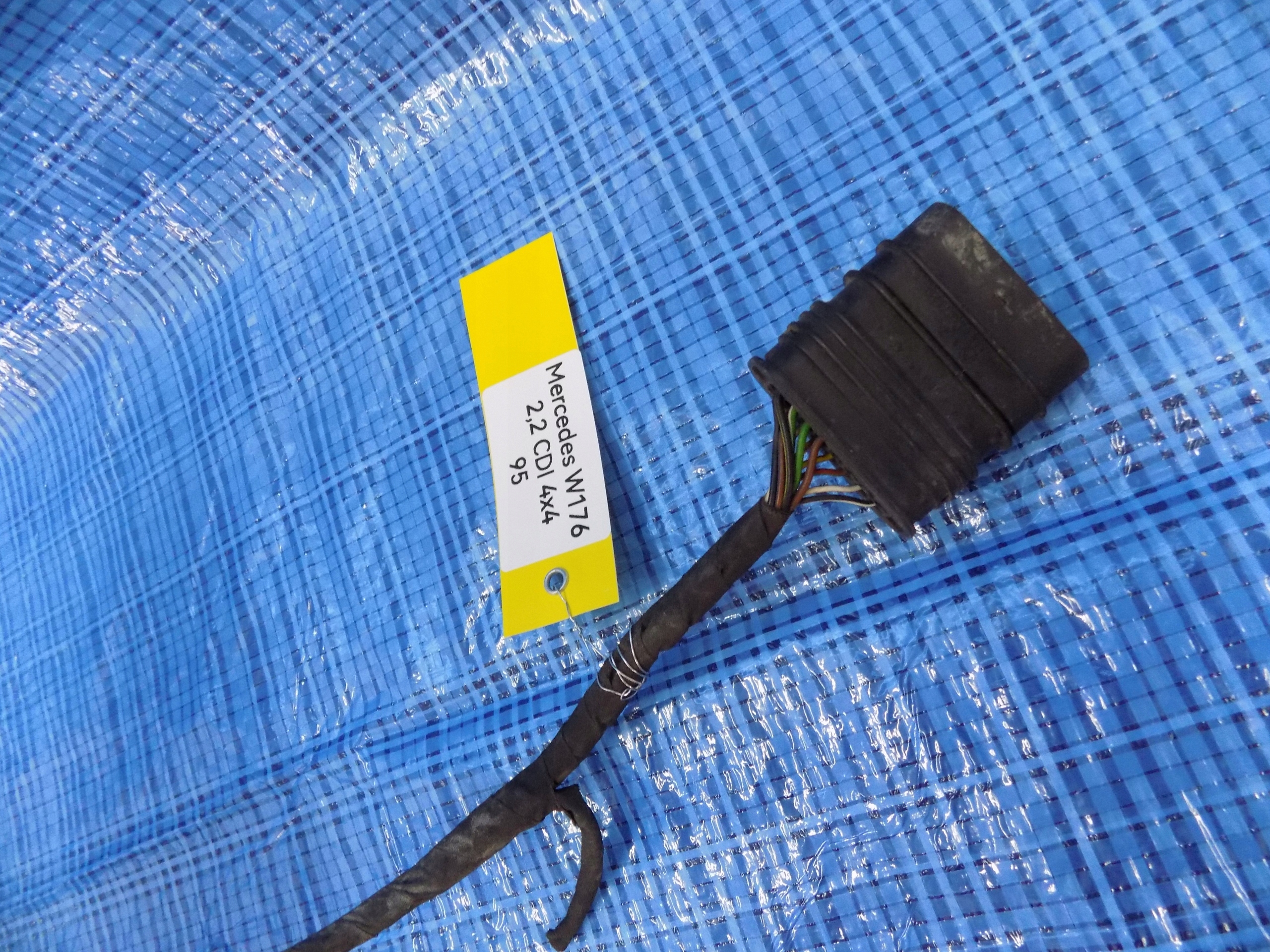 connecting spoiler of a bumper front MERCEDES W176 2,2CDI 4X4