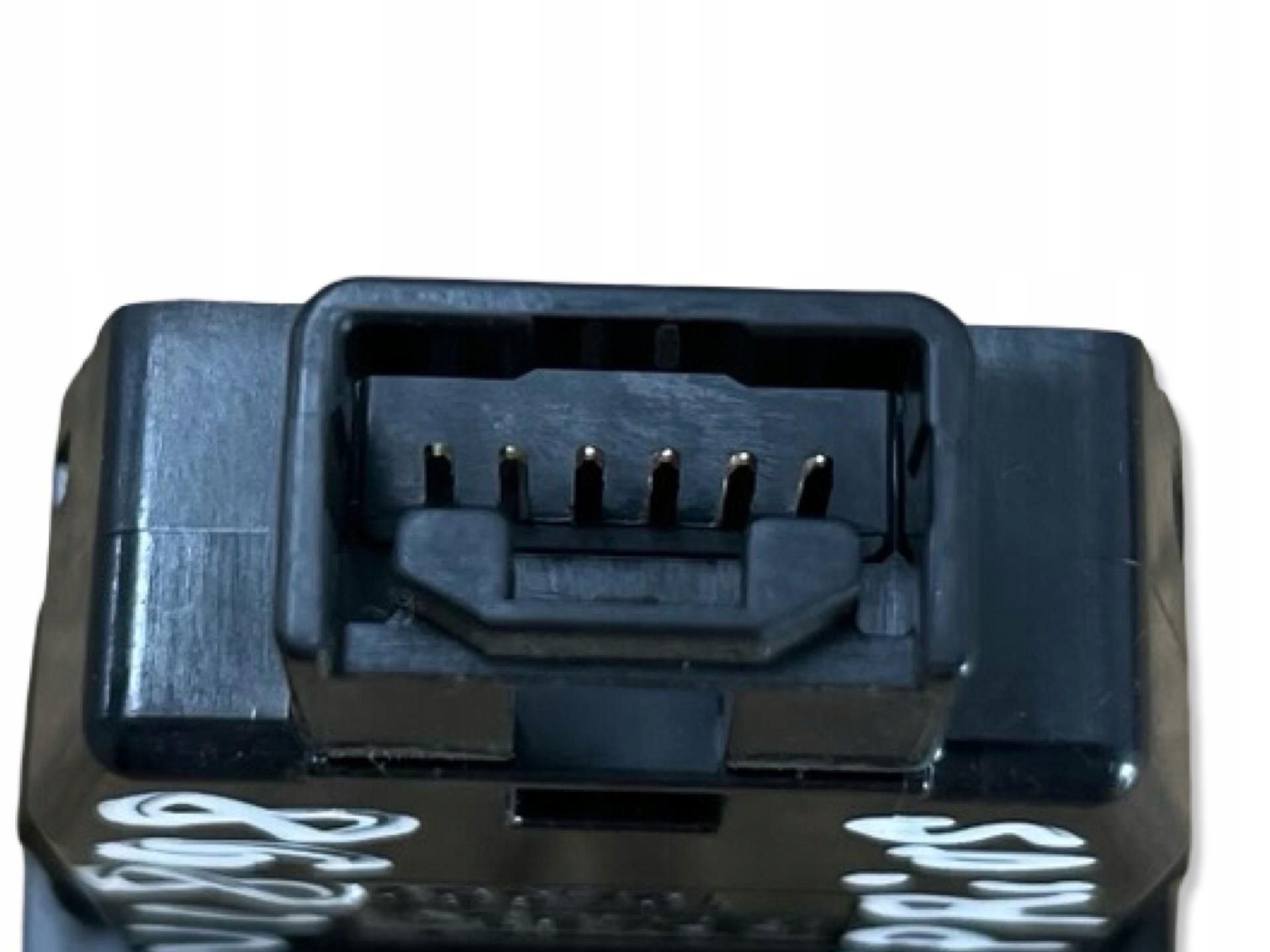 switch (button) electric brake Toyota Prius 2 XW20 facelift 2008