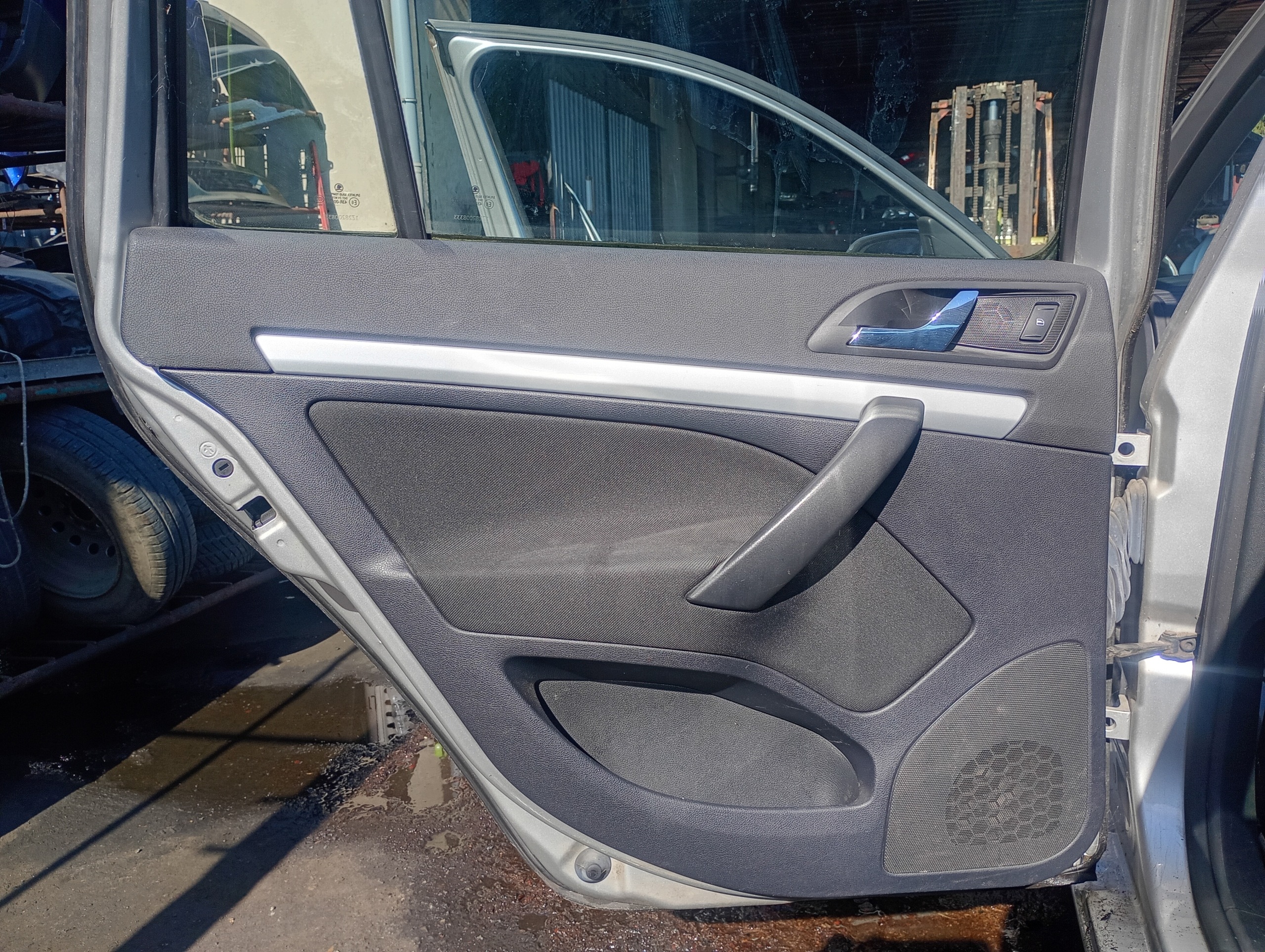 upholstery left side left rear part Skoda Octavia 2 II 04-13