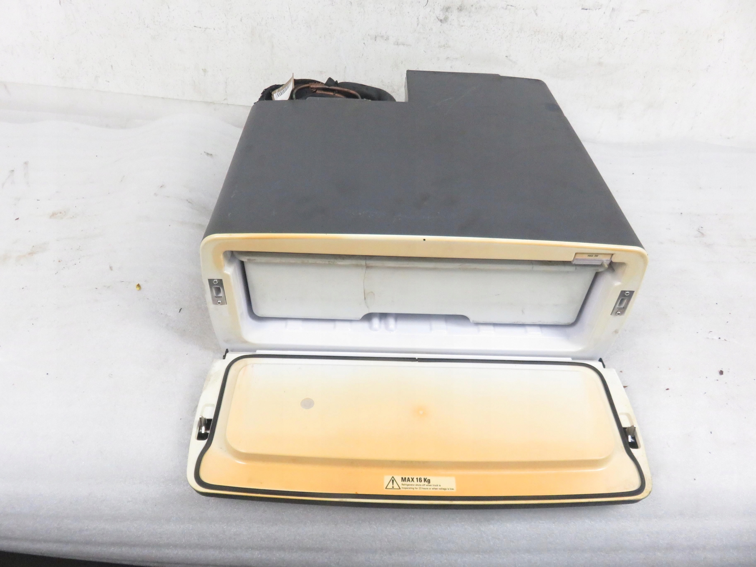 LODOWKA SCANIA R I (2004-2019) 2409031 Rodzaj elektryczne