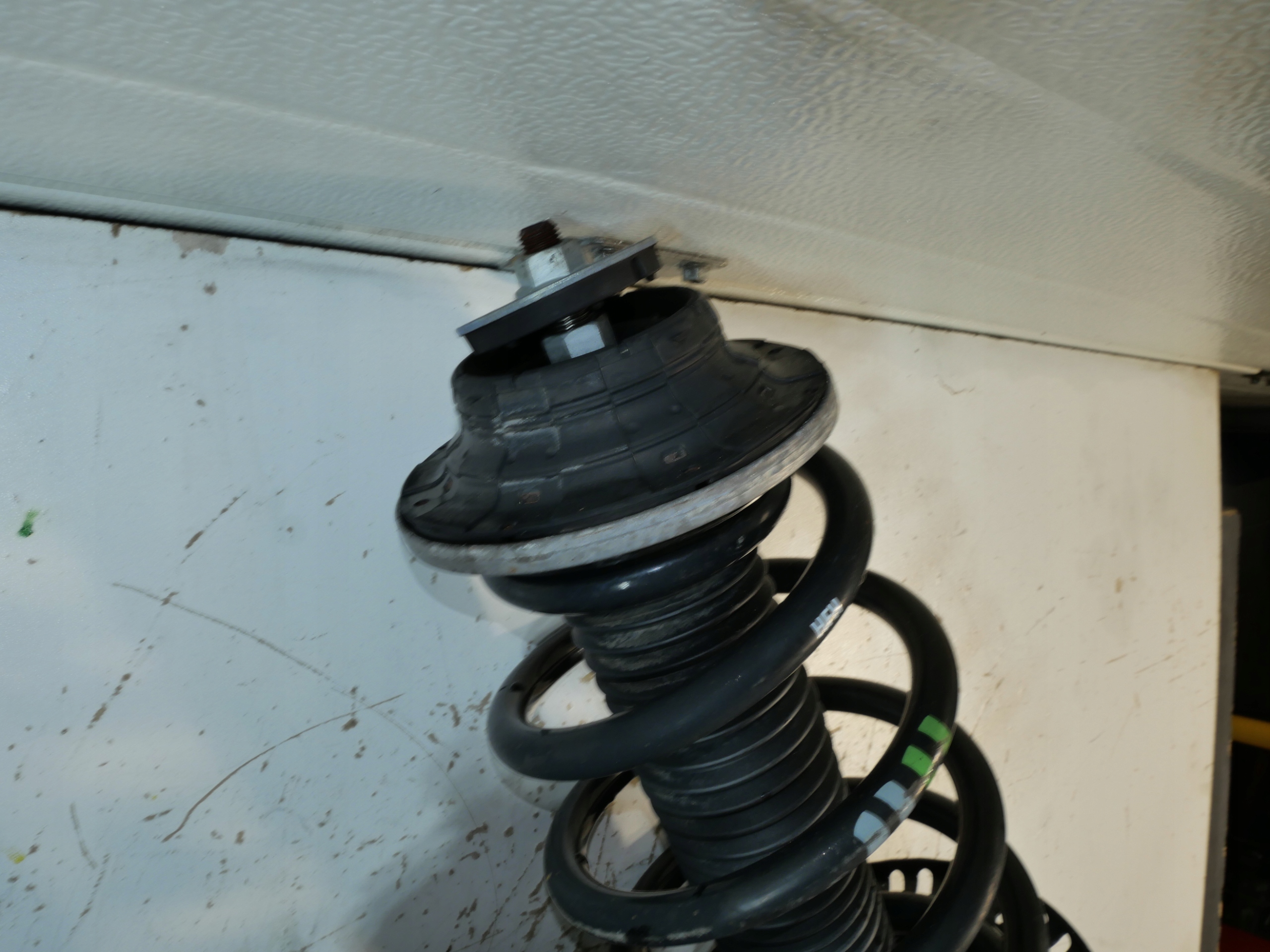 shock absorber front VW TRANSPORTER T5 FL T6 7E5413031C