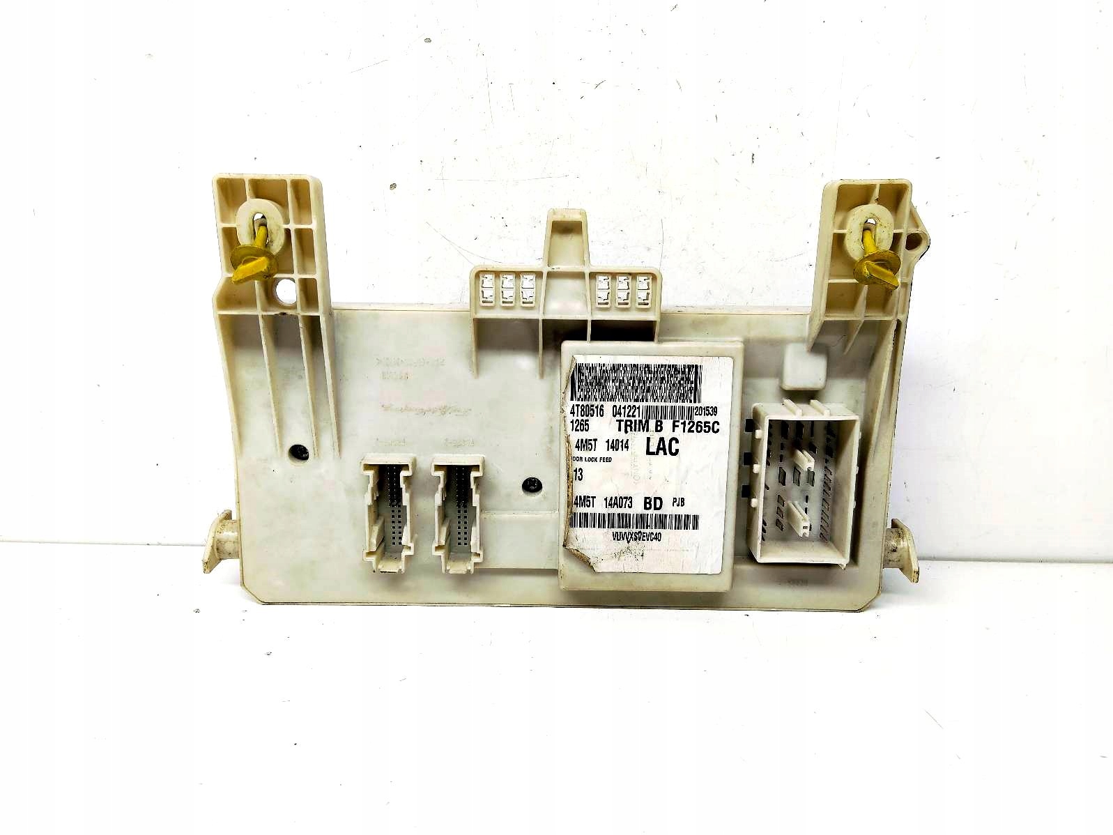 Module fusibles FORD Focus MK2 1.6 TDCI 4M5T14A073BD