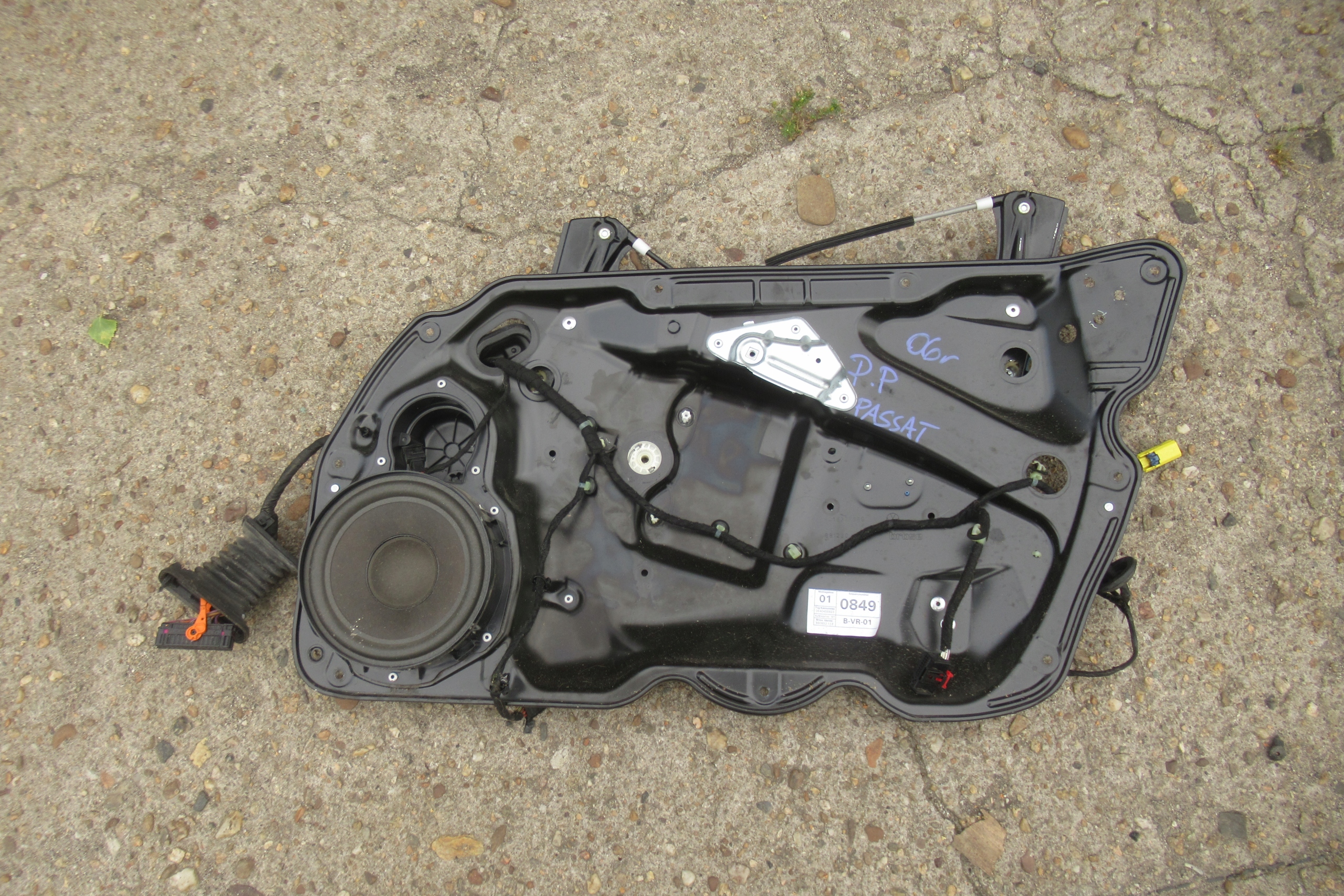VW PASSAT B6 KOMBI 06R window regulator right front
