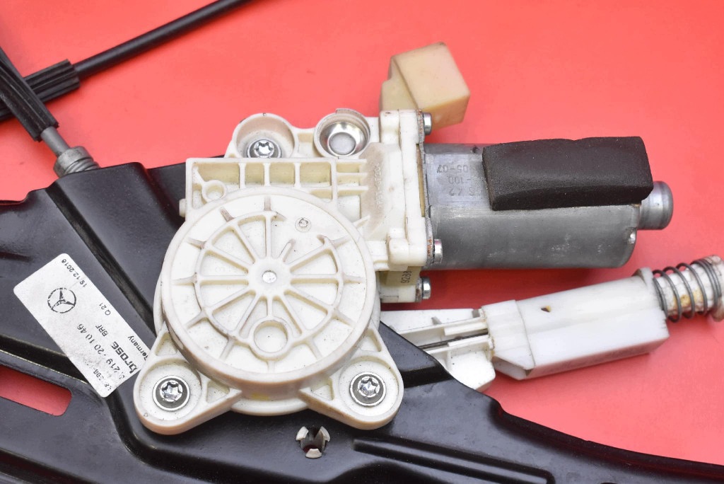 window regulator right front EU A2197201046 MERCEDES CLS C219 04-10