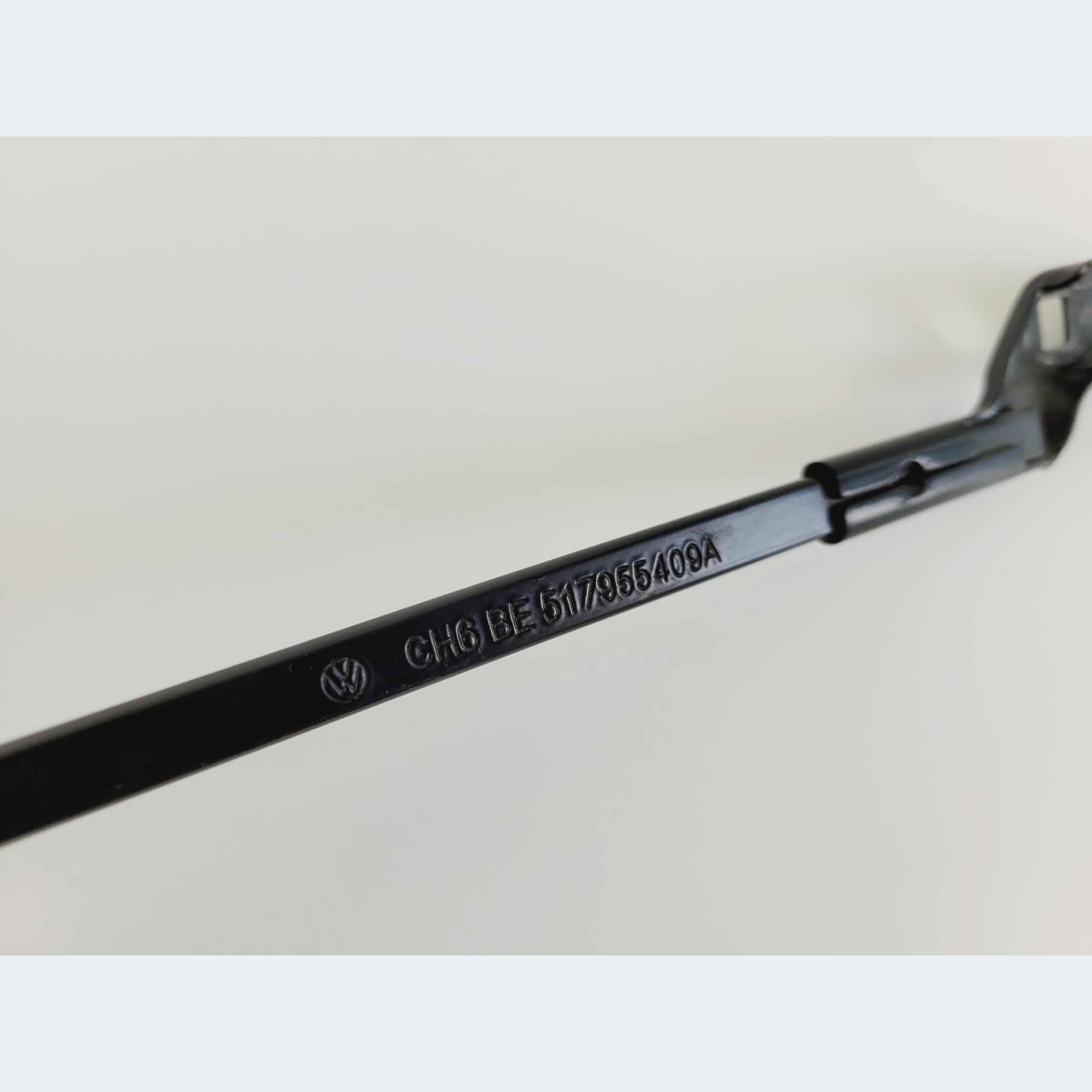 wiper arm left VW GOLF SPORTSVAN