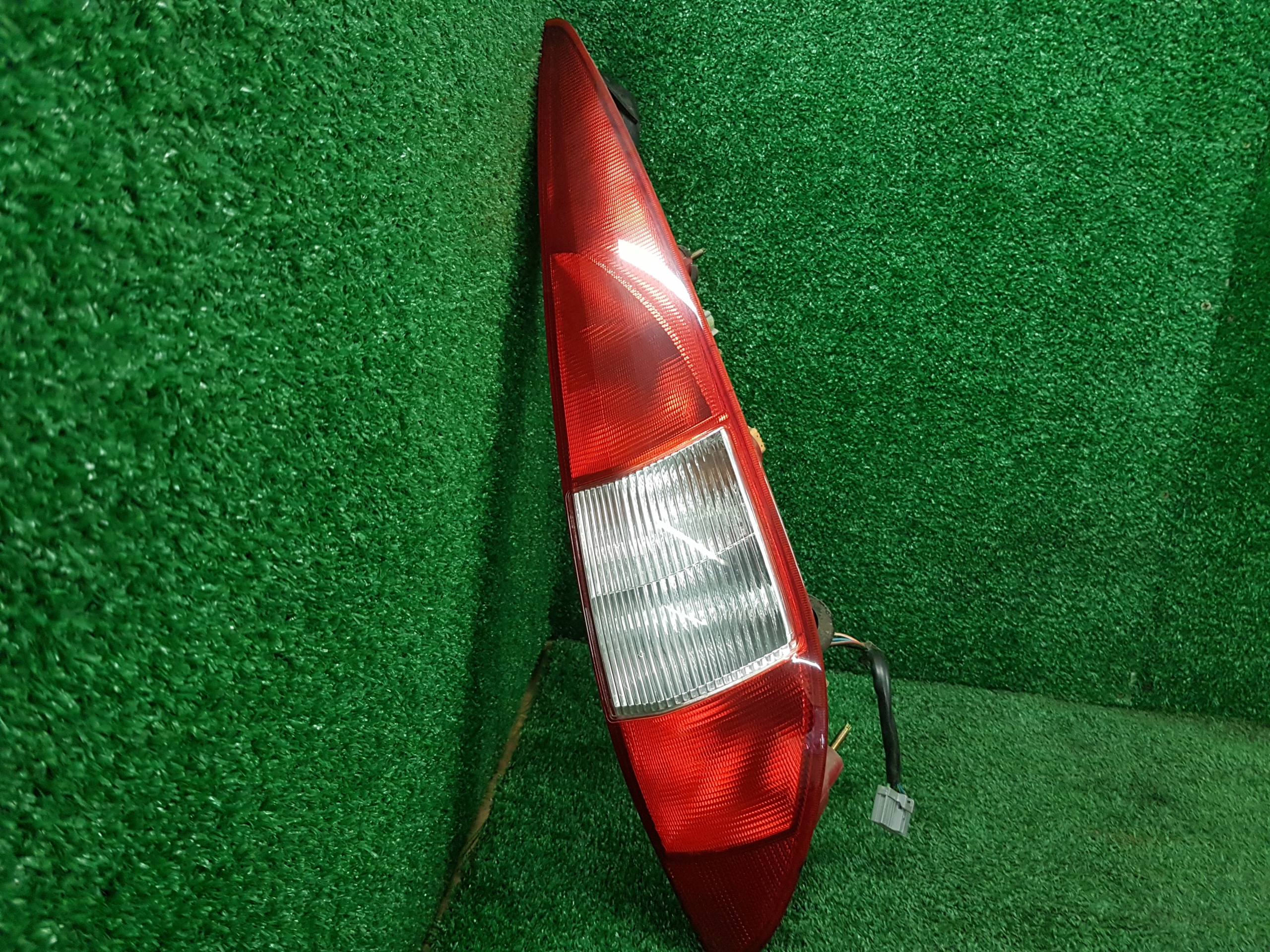light right rear FORD MONDEO MK 3 1S71-13404-C