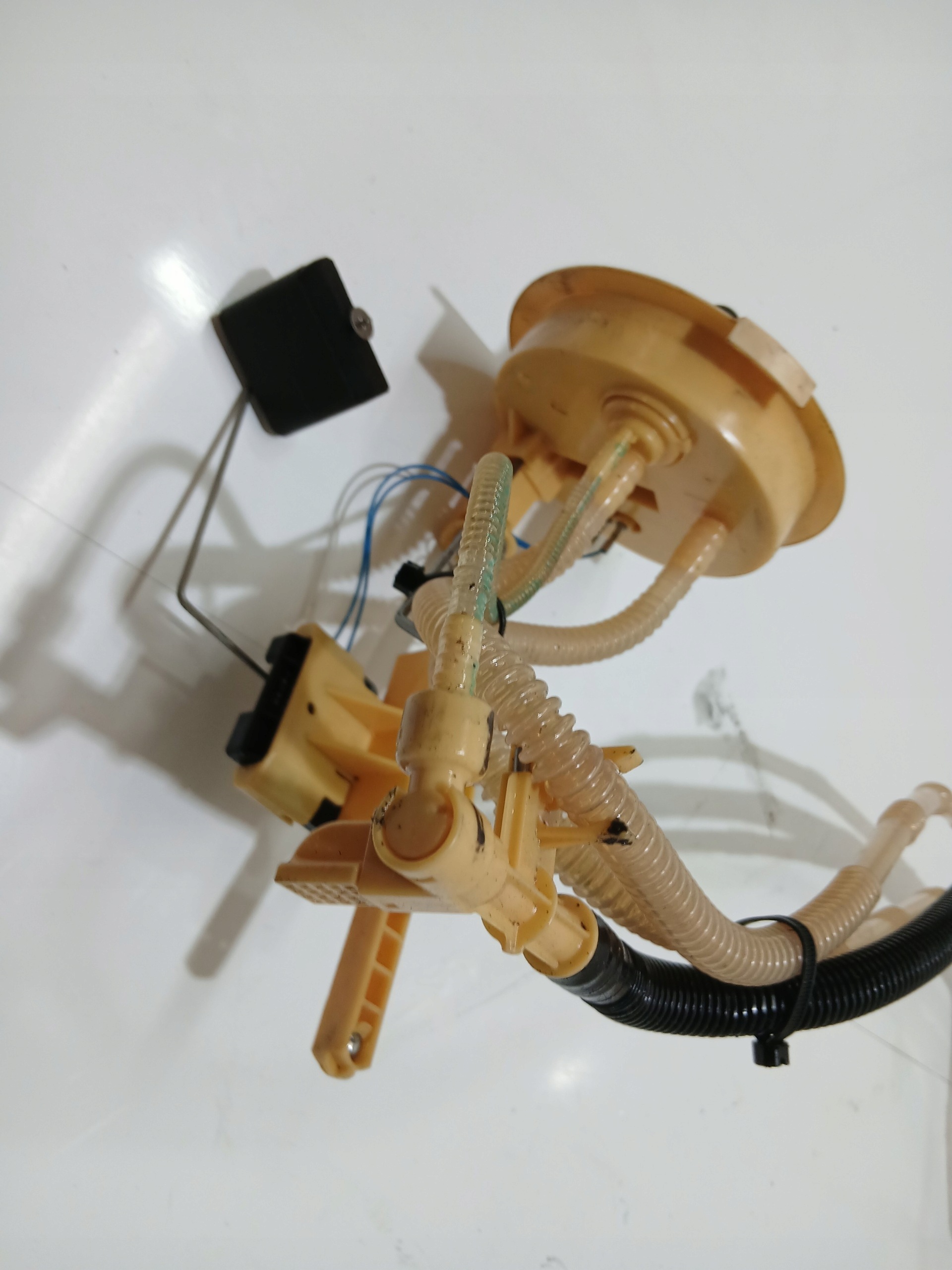 pumpa goriva PLYWAK BMW E90 E91 N47D20COE 7190944 (24235294)