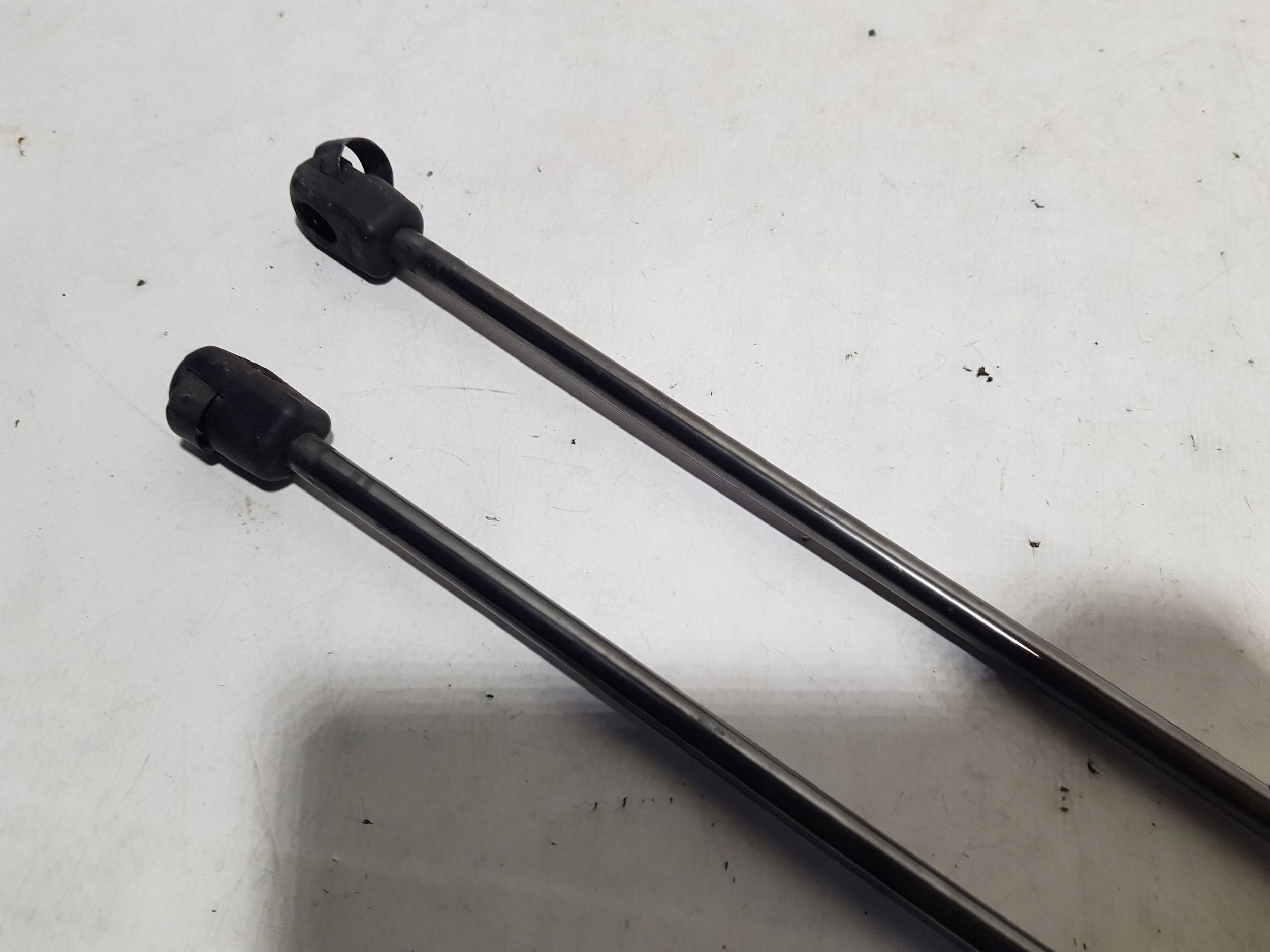 Silowniki bonnets komplet Mercedes C W204 E W212