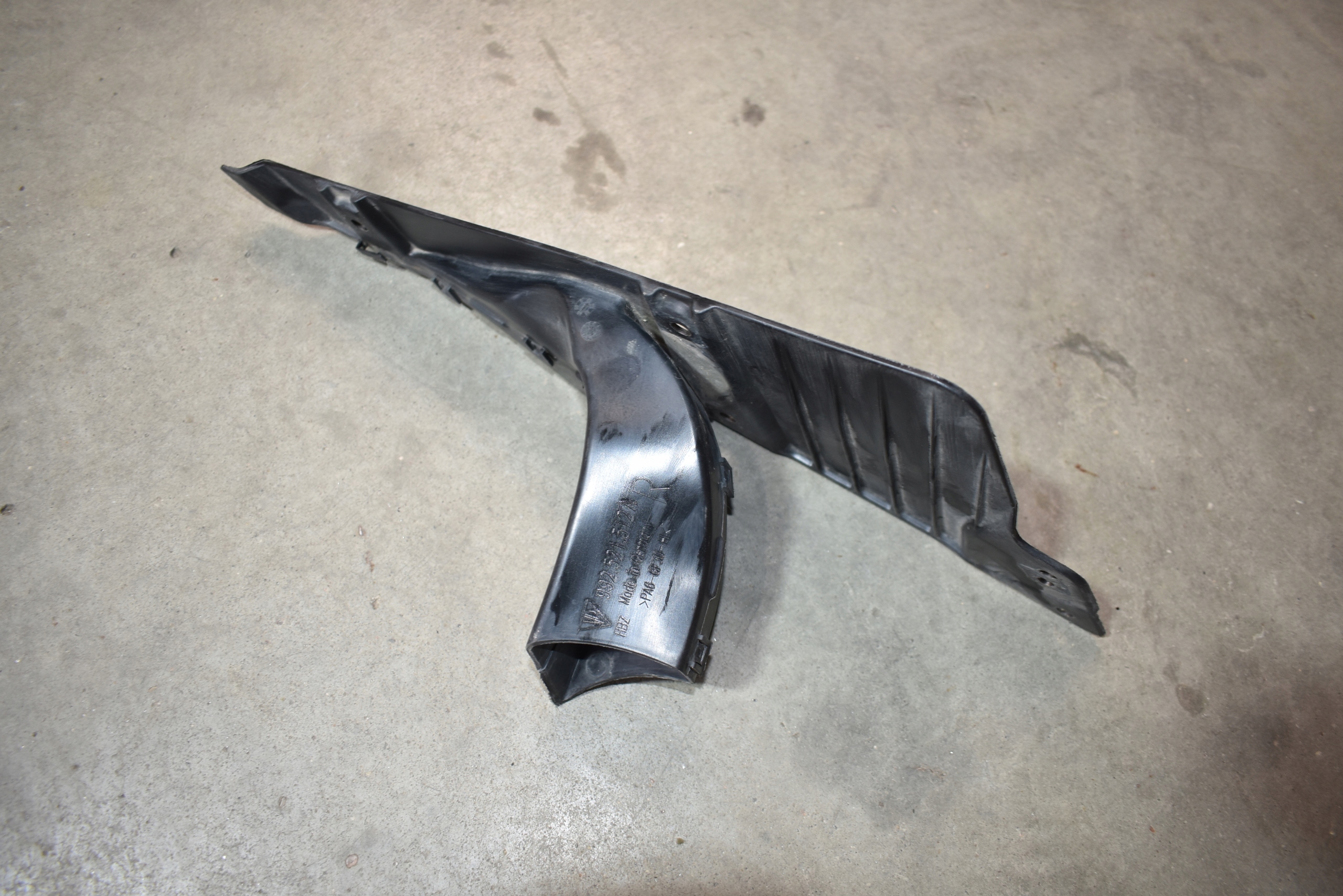 IDEALNA cover intake air right PORSCHE 992 1