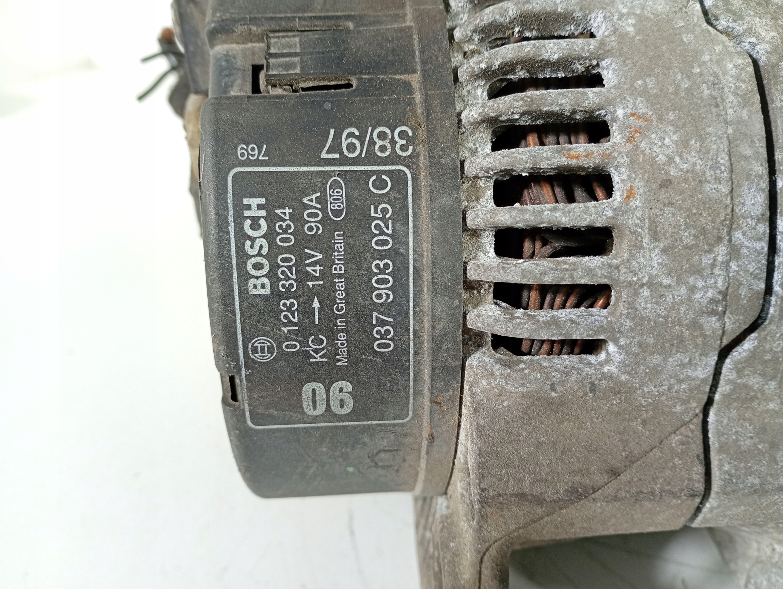VW AUDI alternator OE 037903025C