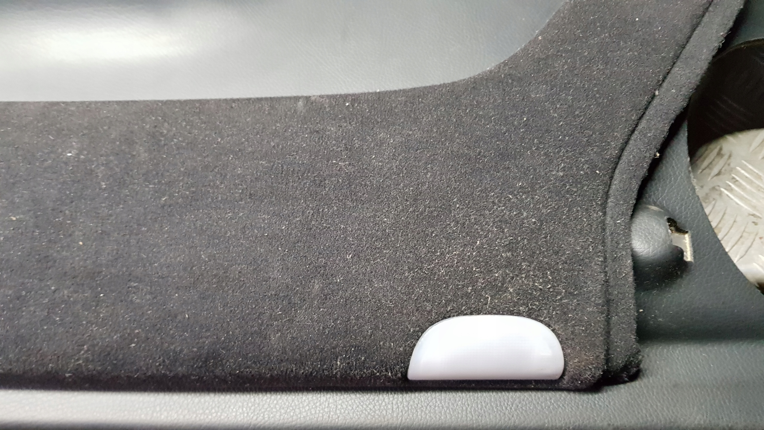 MERCEDES W220 upholstery left front side a2207200170
