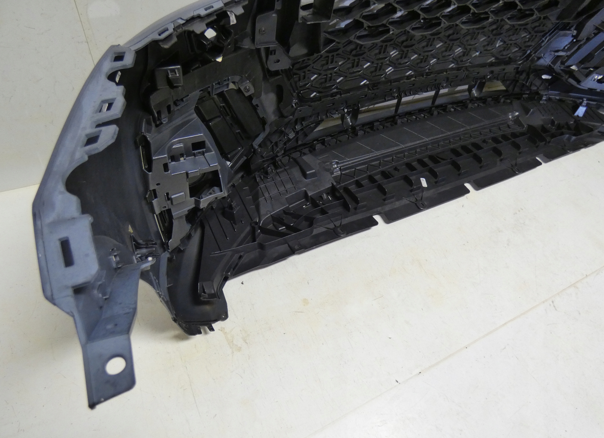 AUDI Q5 S-LINE LIFT 20- 80A807437P below 6 PDC washers bumper front front