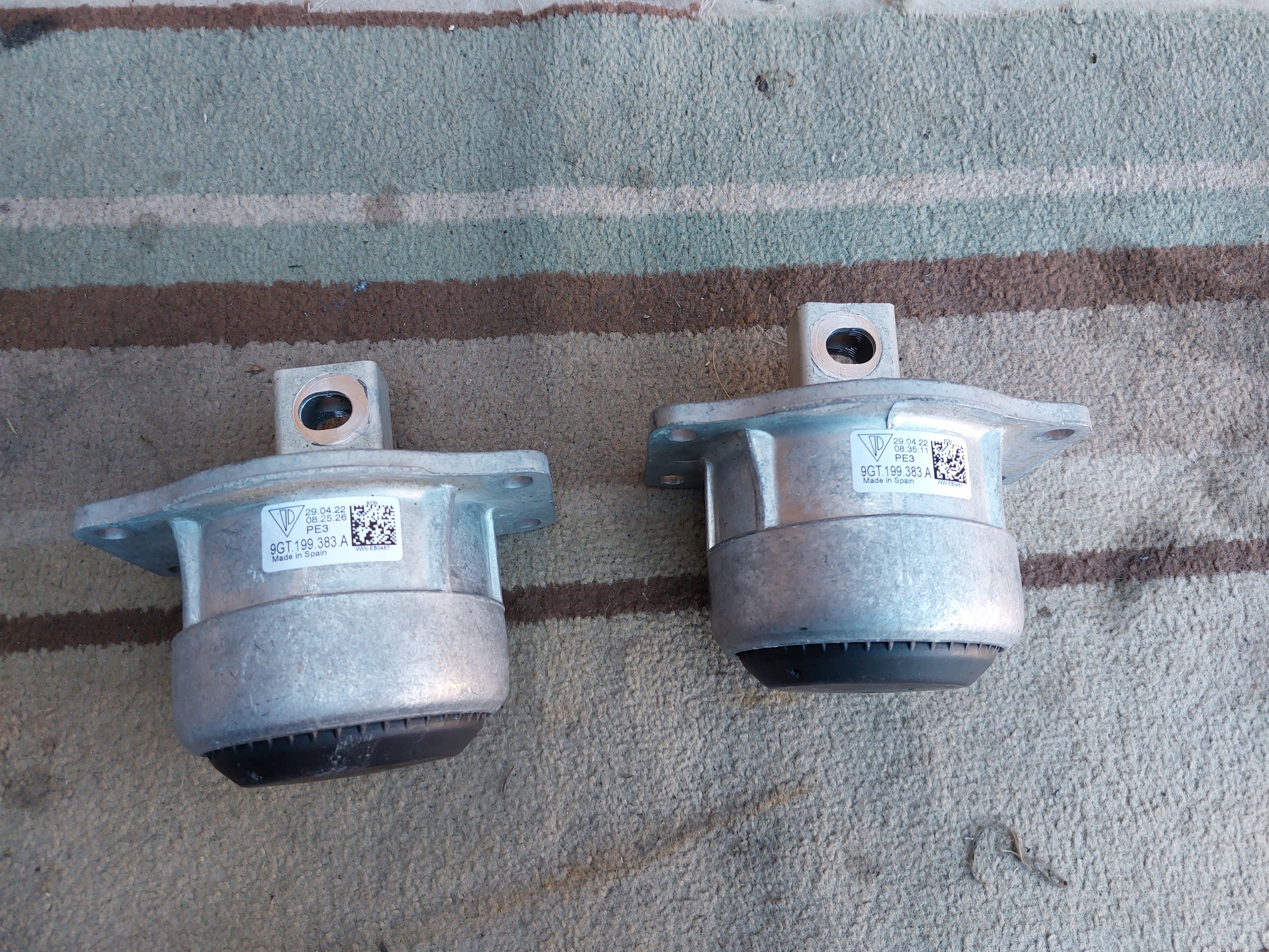 engine mount PORSCHE 911 992 GT3 22r new