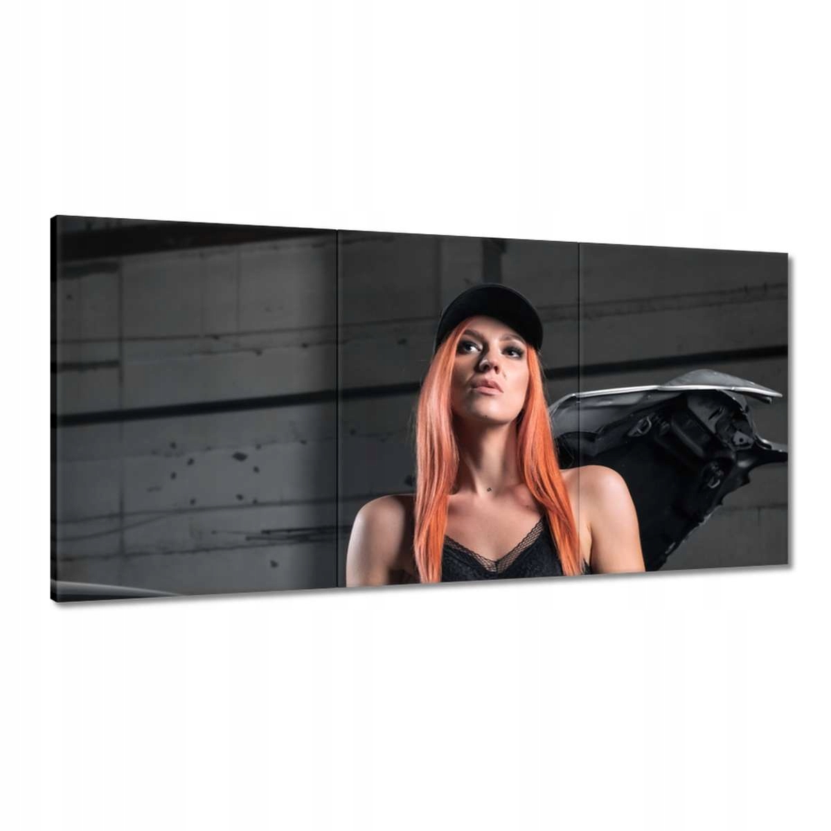 Obrazy 180x90 Červenovláska v garáži Mechanik