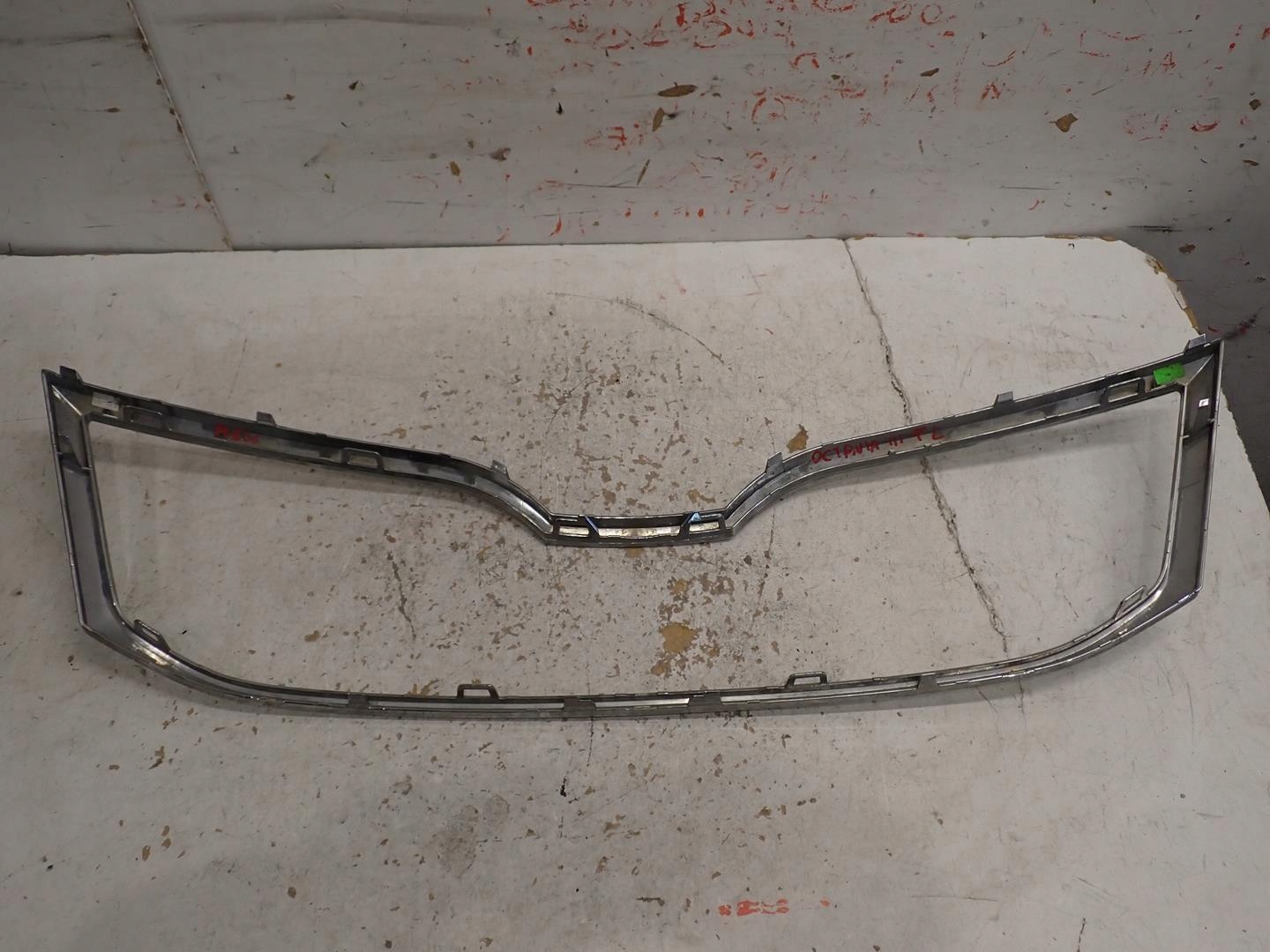 Grill chrom SKODA OCTAVIA III LIFT 2016- 5E0853761B