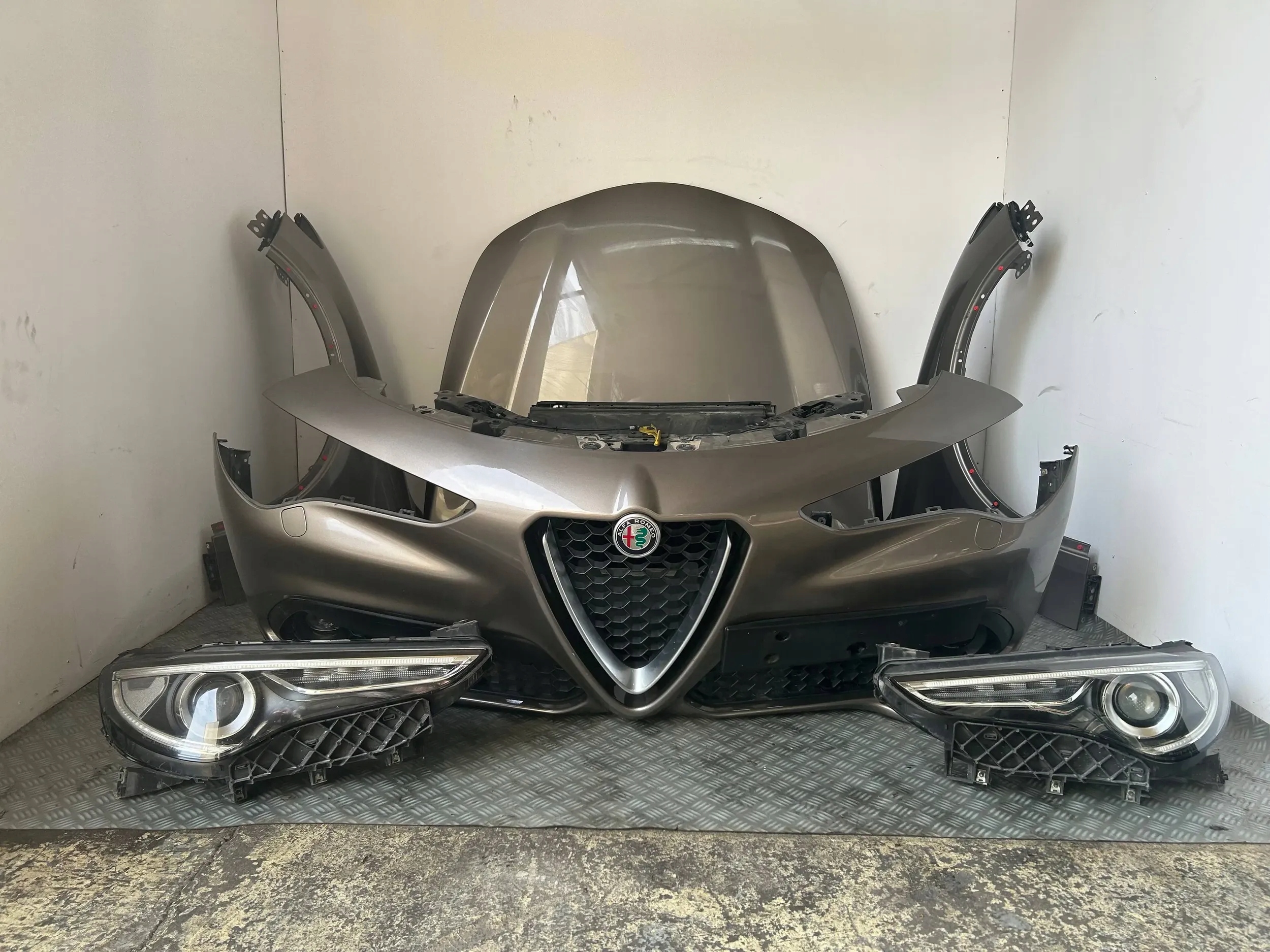 MASKA ZDERZAK PAS LAMPY BŁOTNIK PRZÓD KOMPLET ALFA ROMEO STELVIO 2.2 082