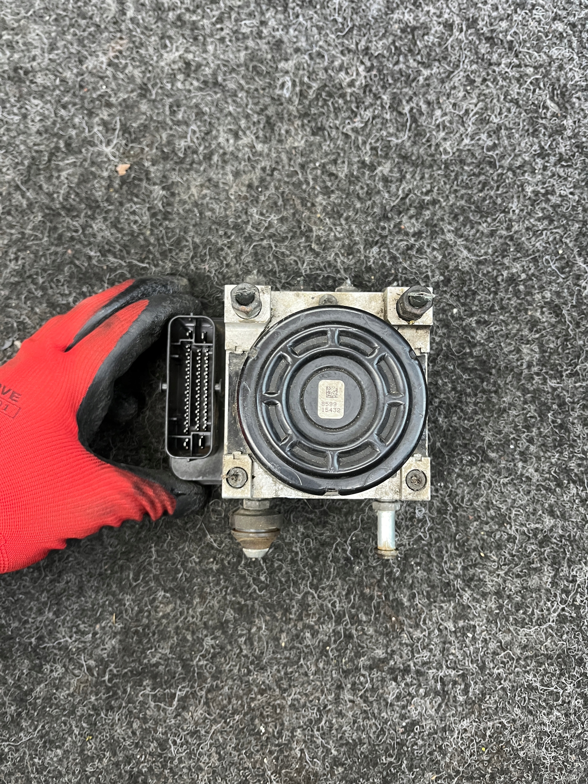 nissan NOTE e12 насос abs 476603VU0B