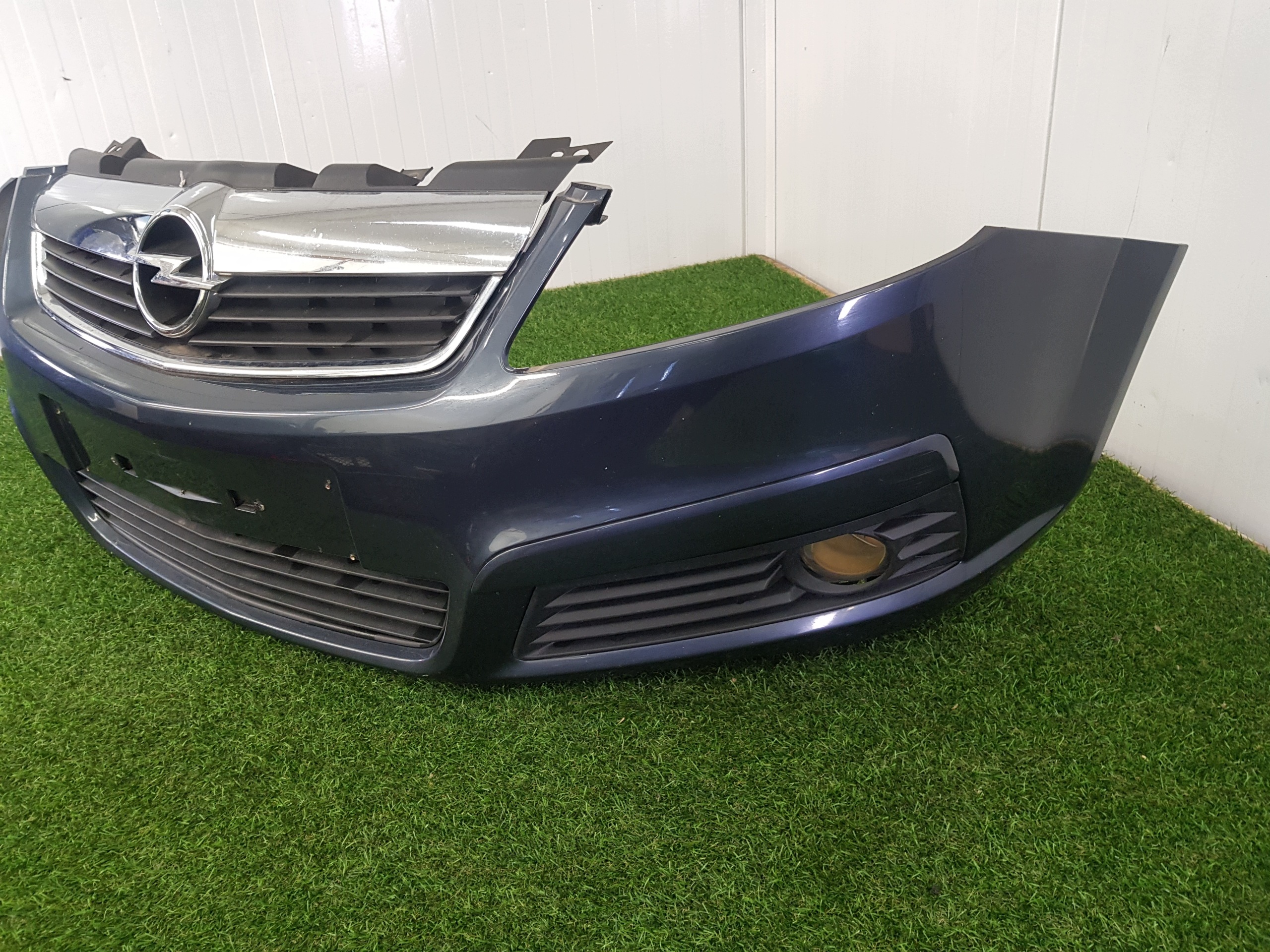 bumper front front OPEL ZAFIRA B 13124959