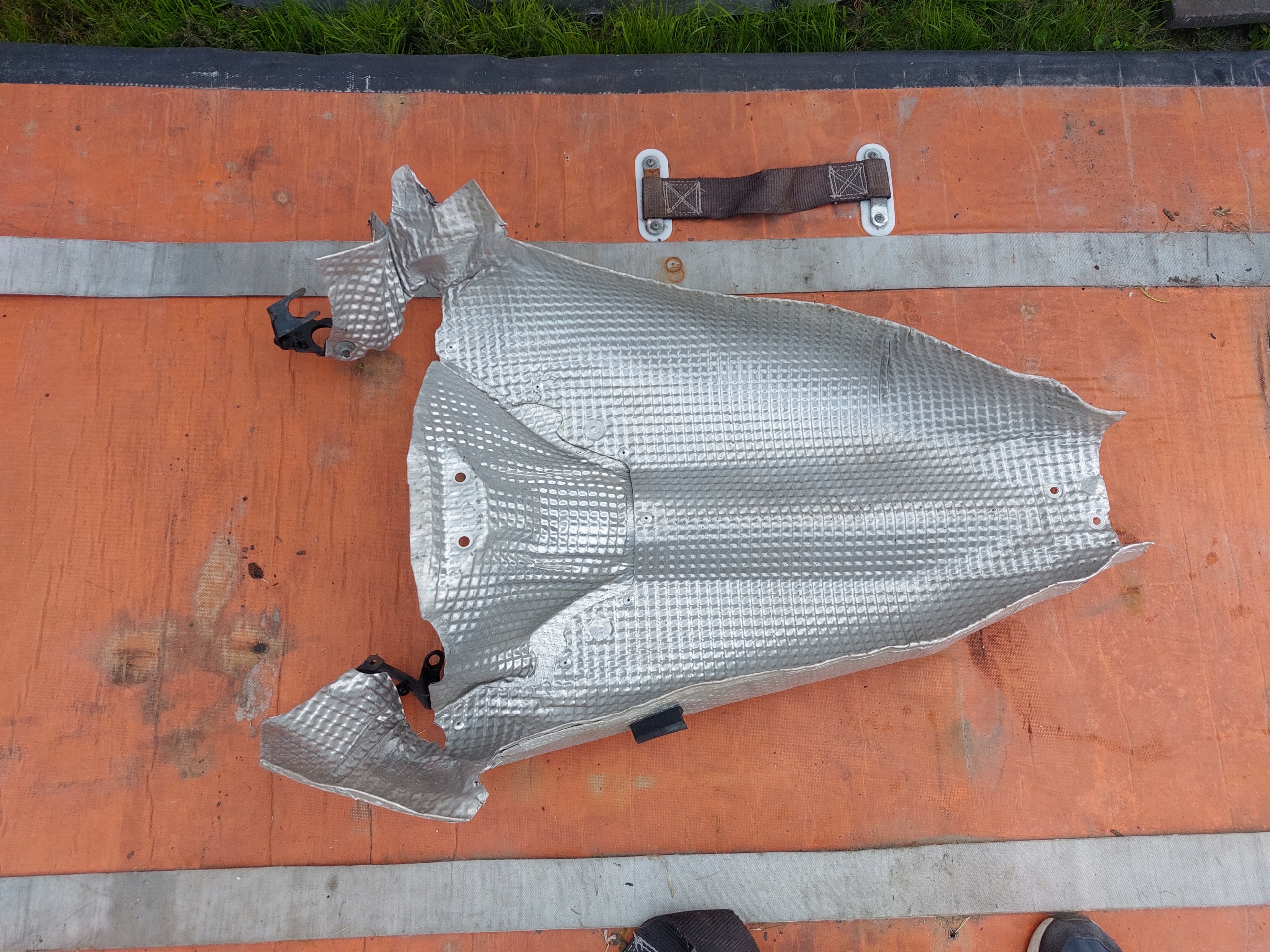 copertura GREMBIALINA TERMICZNA ASTON MARTIN VANTAGE 4.7 16r