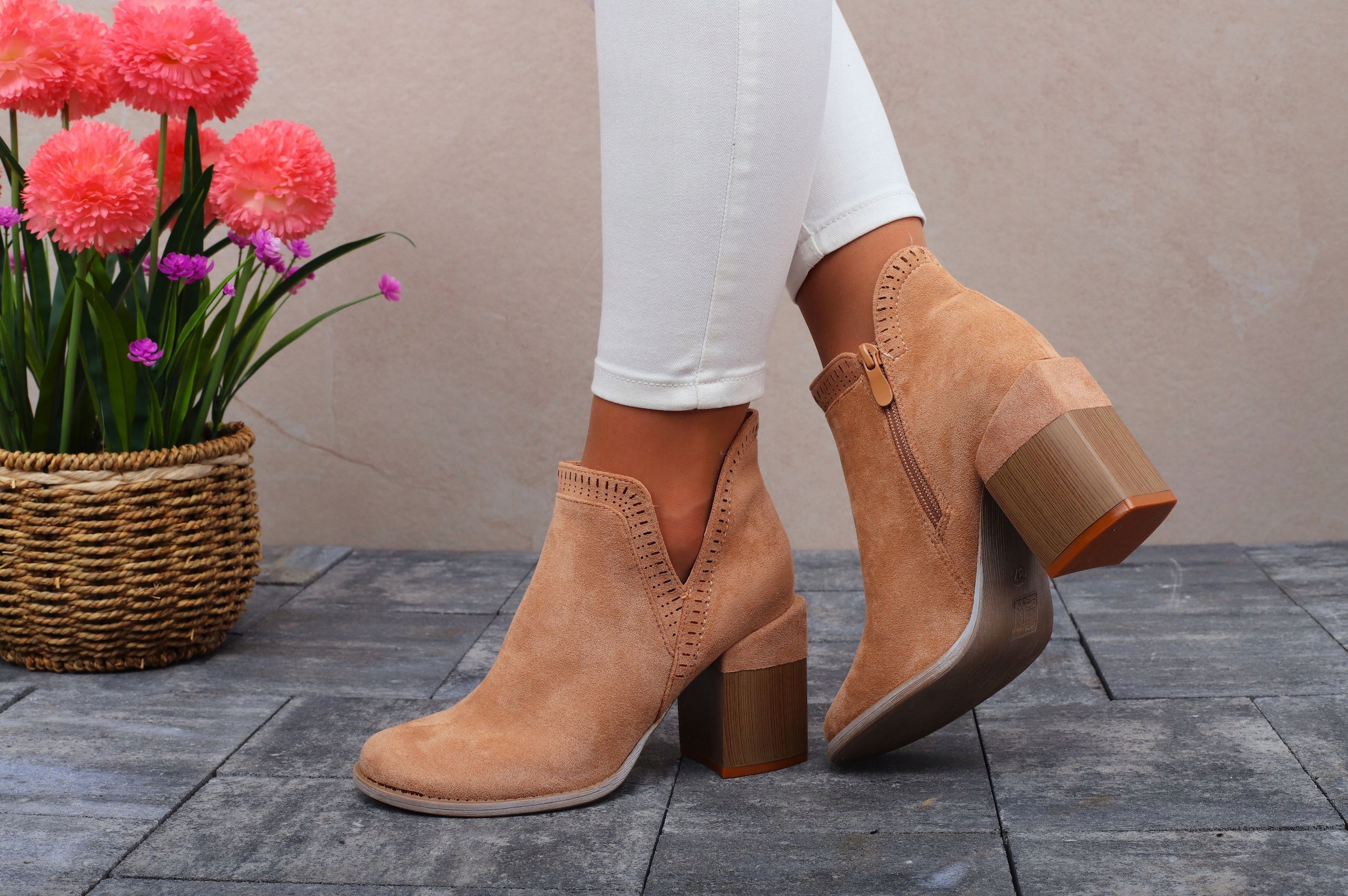 BOTKI DAMSKIE ZAMSZOWE BUTY NA OBCASIE LEKKIE Rozmiar 38