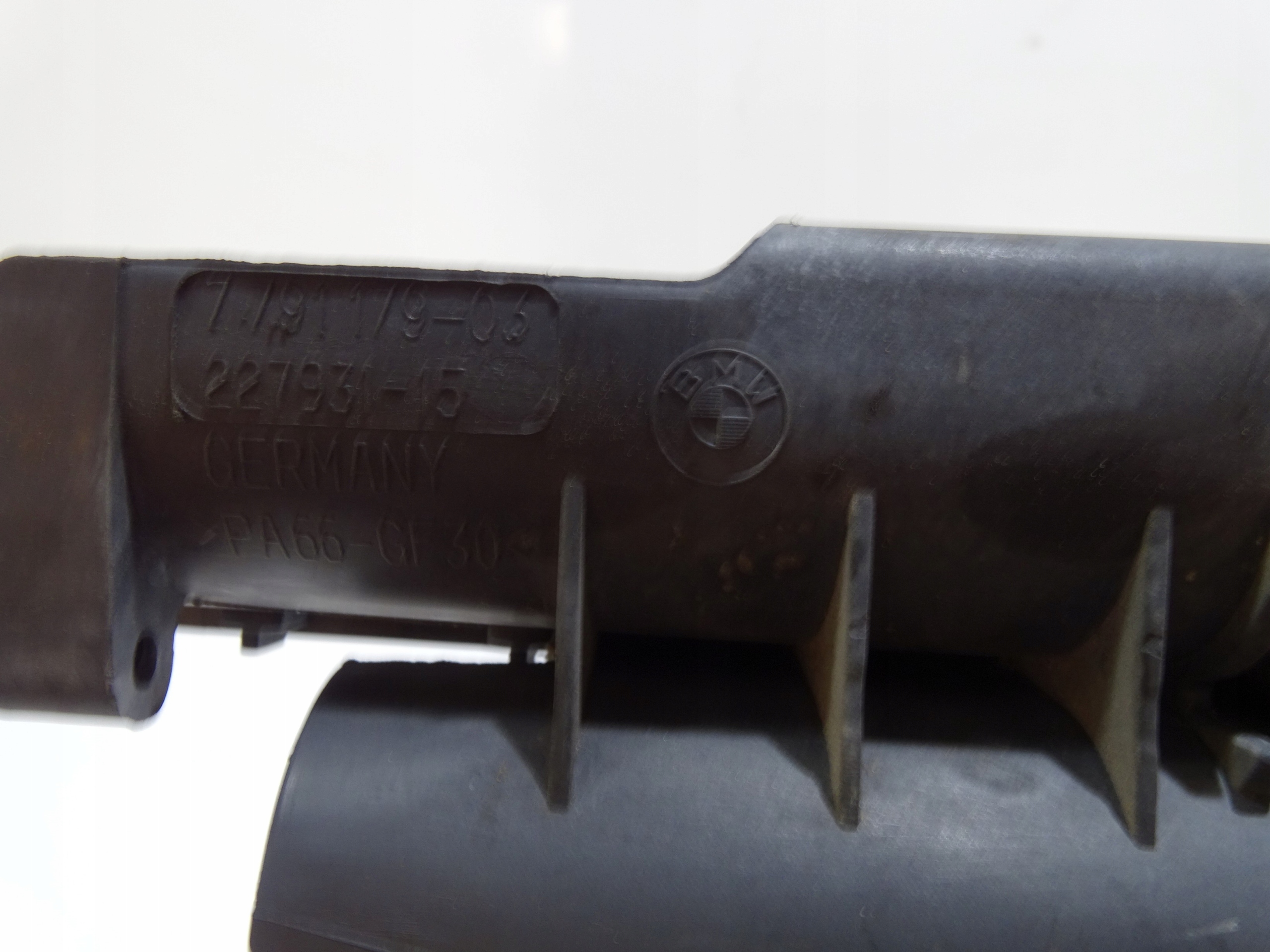 Boîte Châssis Radiateur BMW E60 E61 306D5 3.0D 7791179