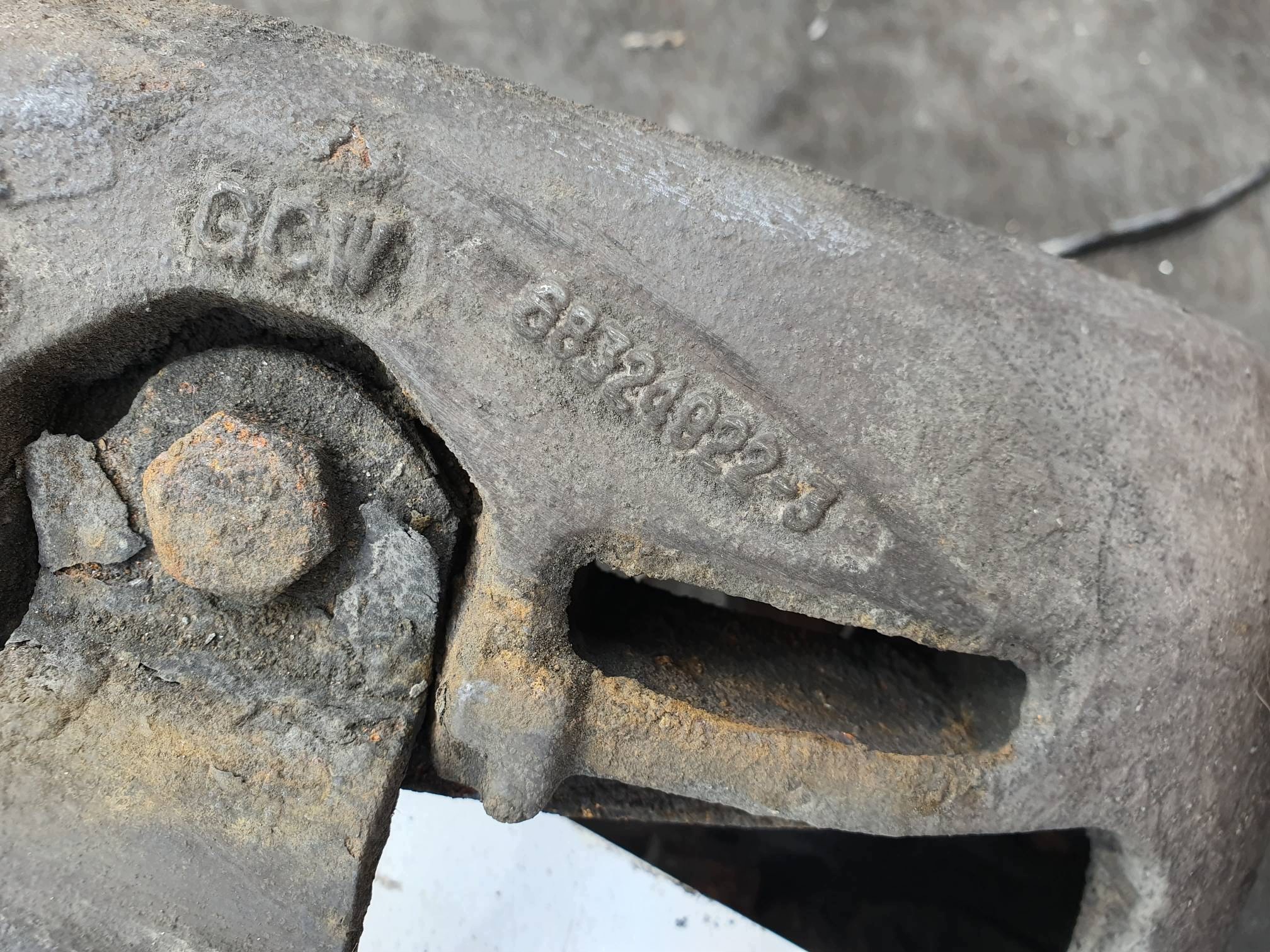 caliper brake rear part left 88324922 VOLVO FH 4XT