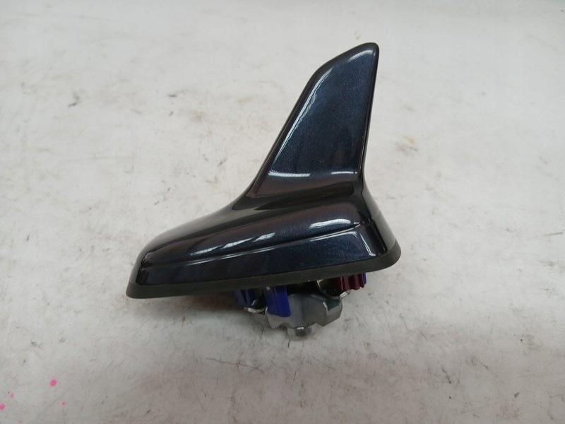 ANTENA dach RADIA AUDI A4 B8 4G0035503