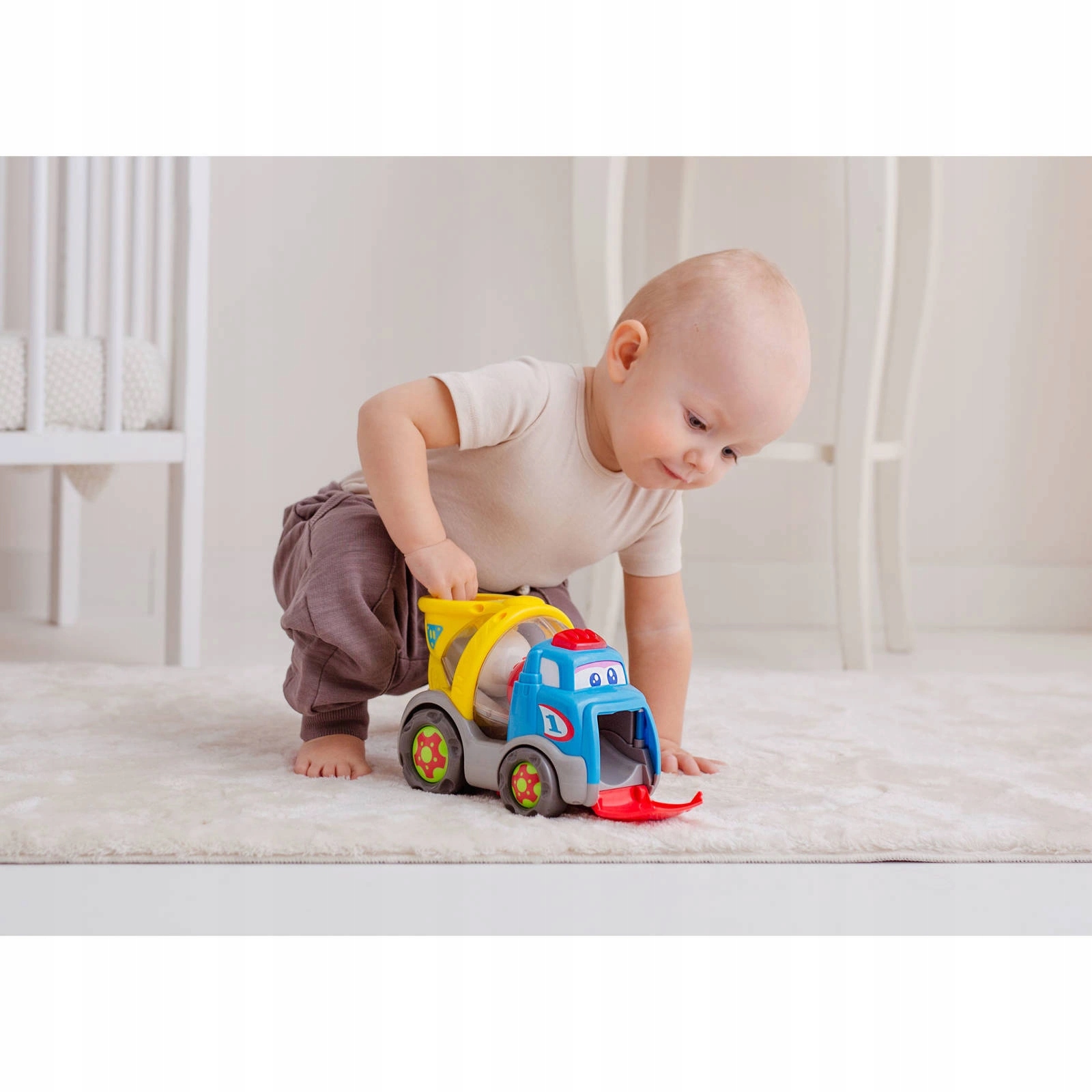 Piłeczkowy Benio betoniarka, Zabawki interaktywne śpiewający pojazd, Dumel Waga produktu z opakowaniem jednostkowym 0.8 kg