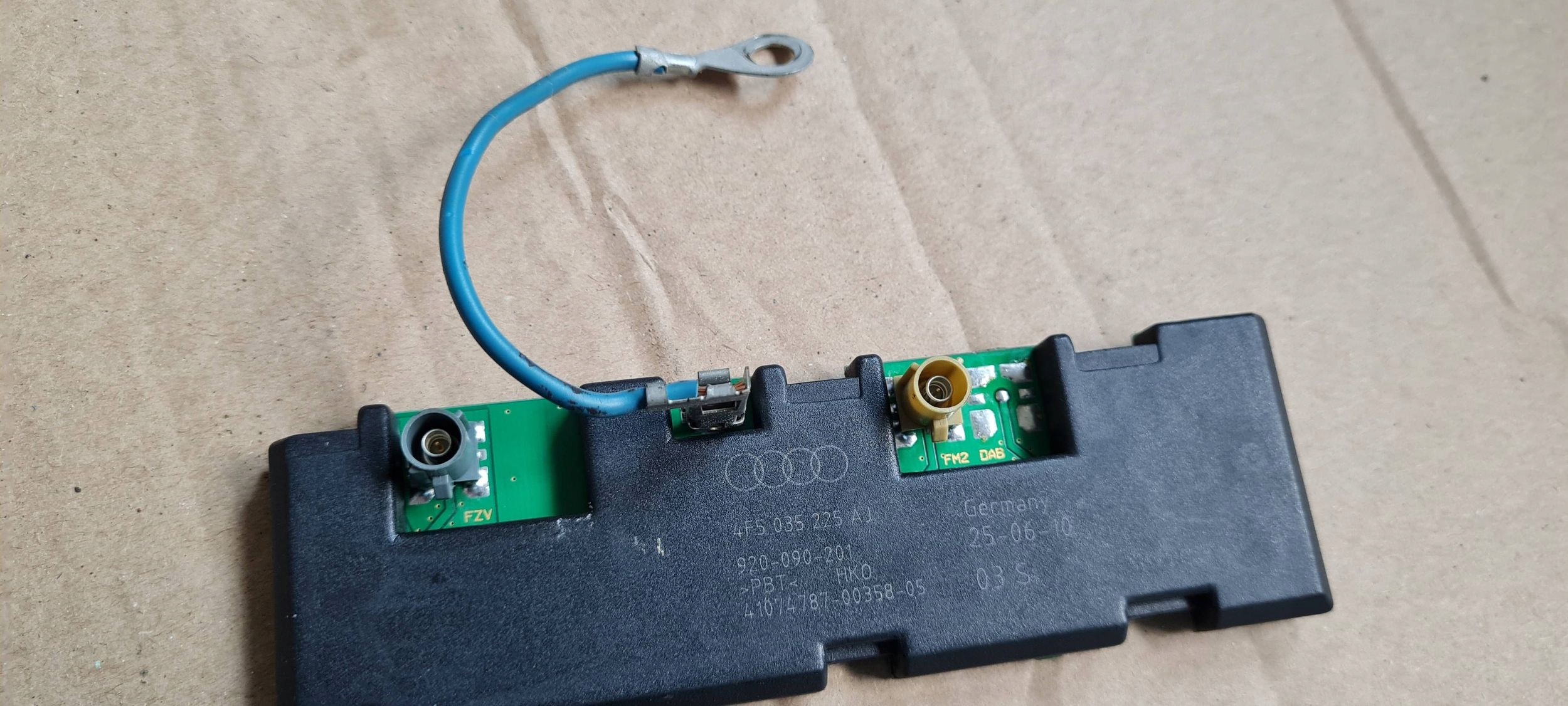 A6 C6 LIFT amplifier ANTENY AUDIO sedan 4F5035225A