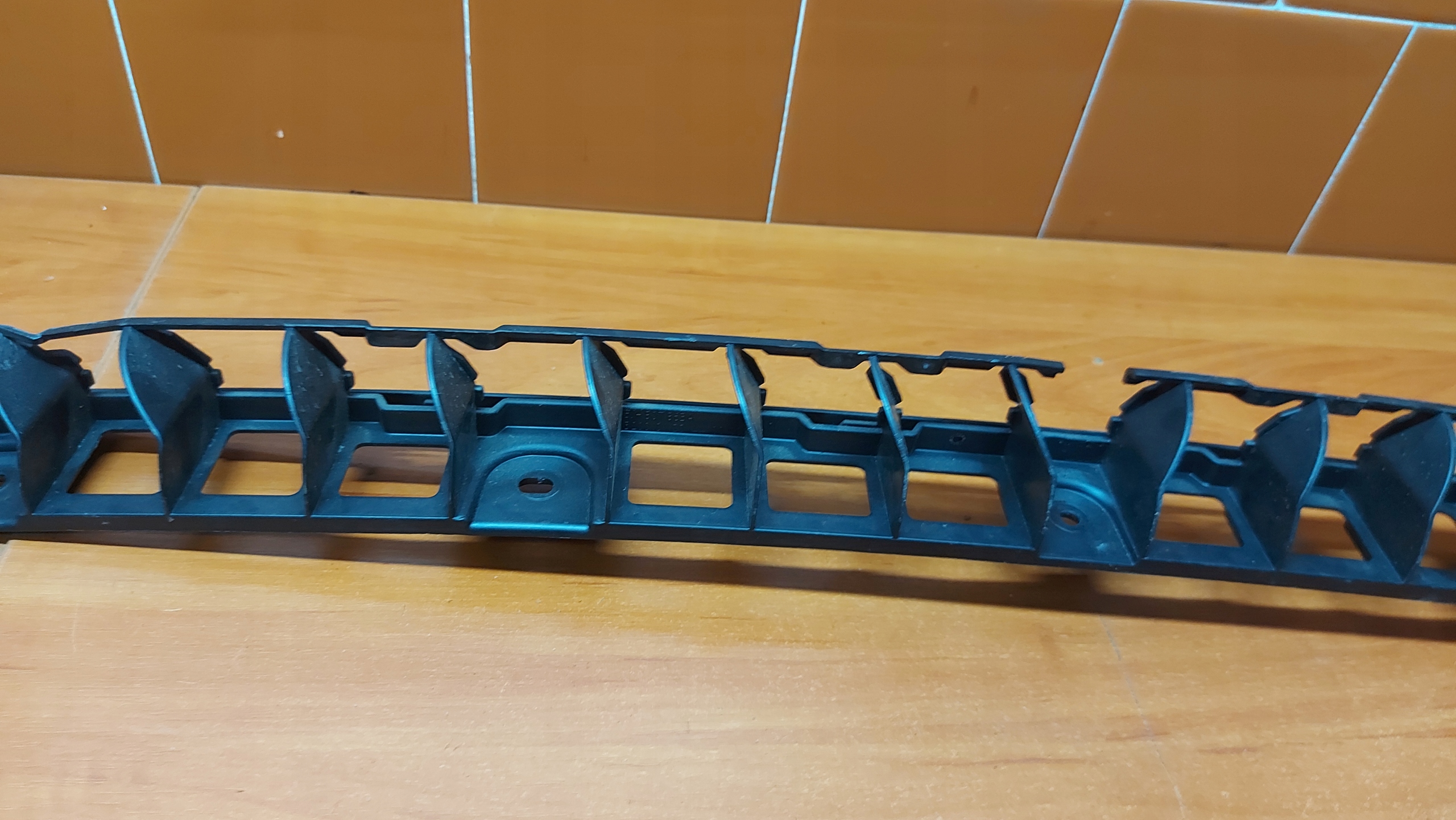 bumper bracket central rear part rear SKODA RAPID SEAT TOLEDO