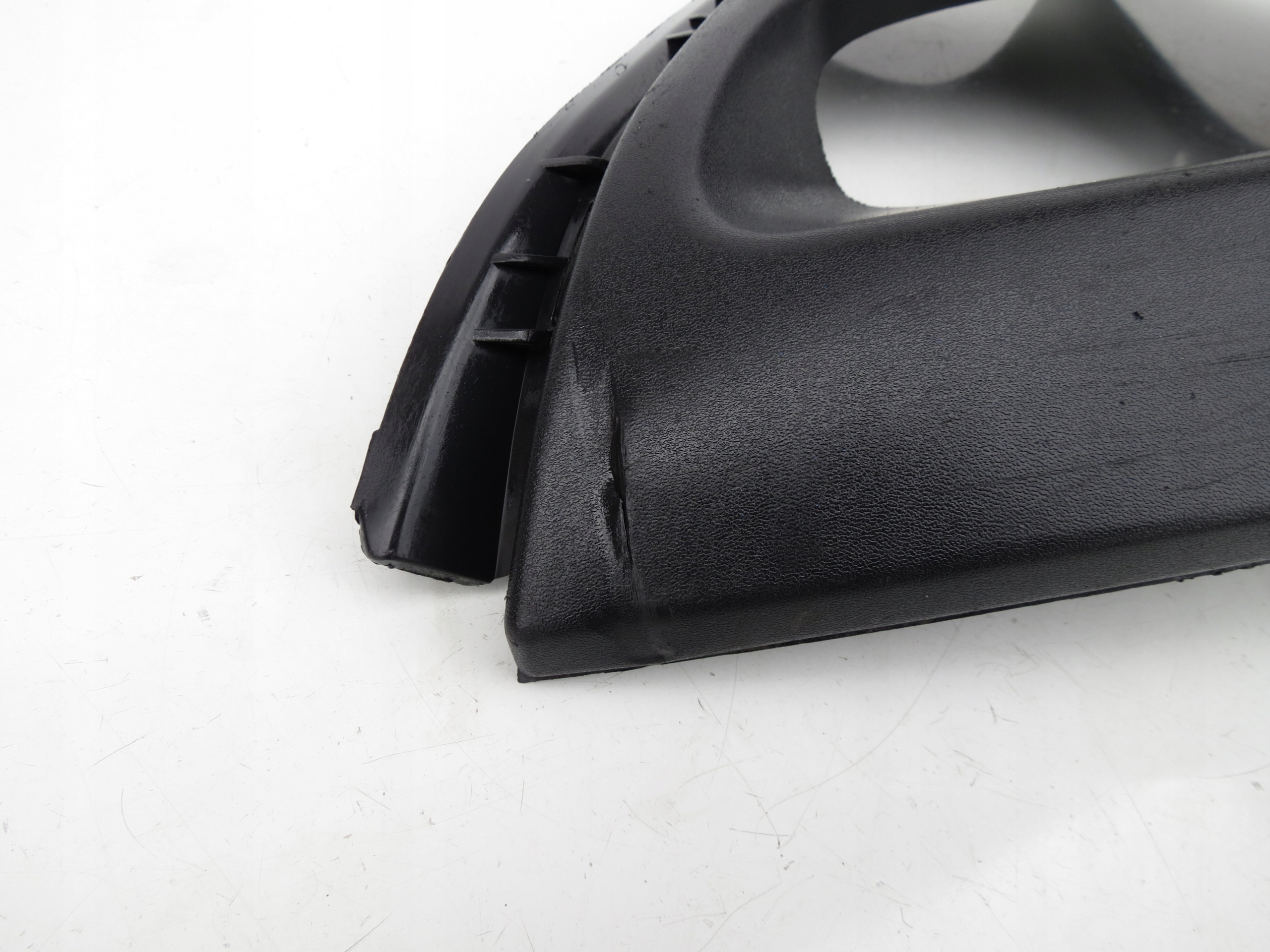 corner side of a bumper right front front 30678951 VOLVO XC90 and