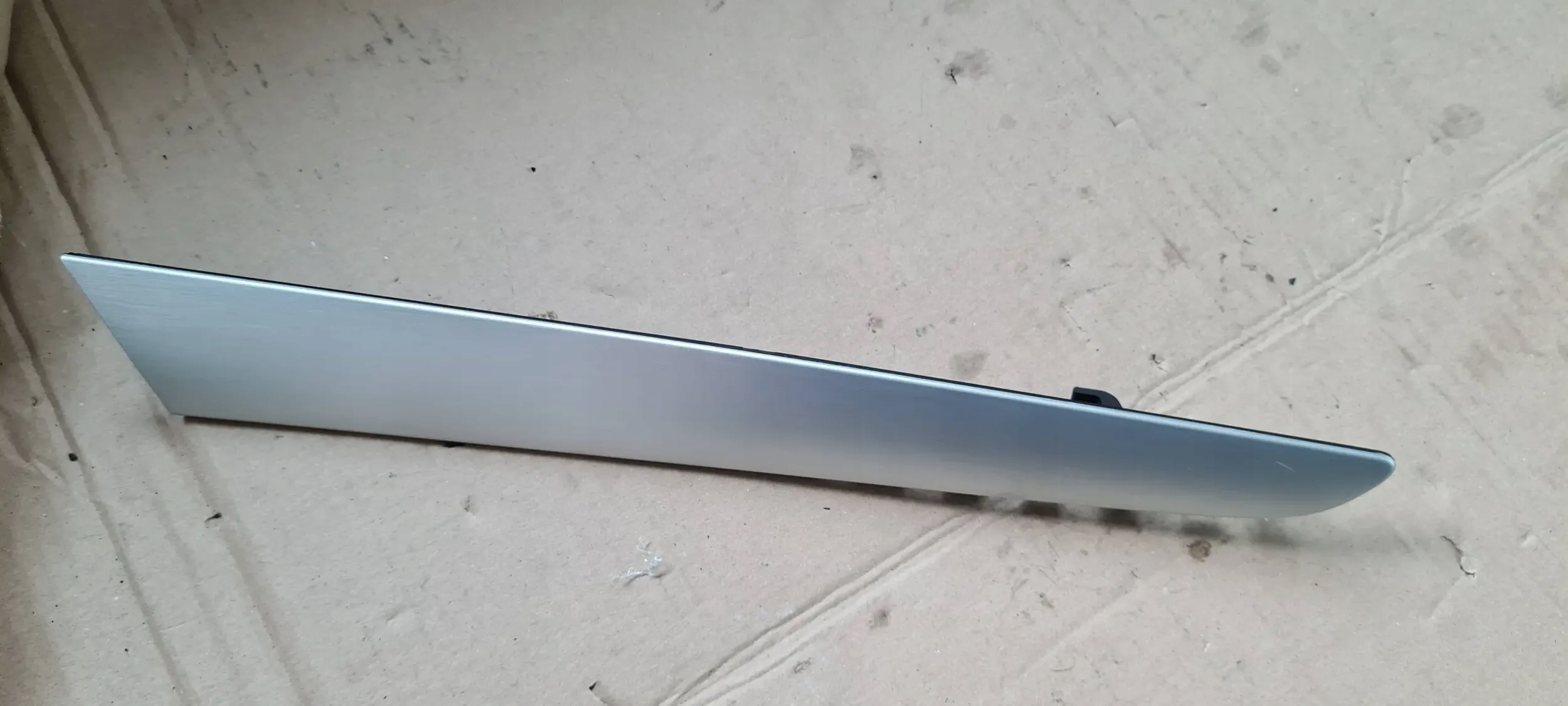Q5 8R moulding door left front SLINE 1NK OZDOBNA