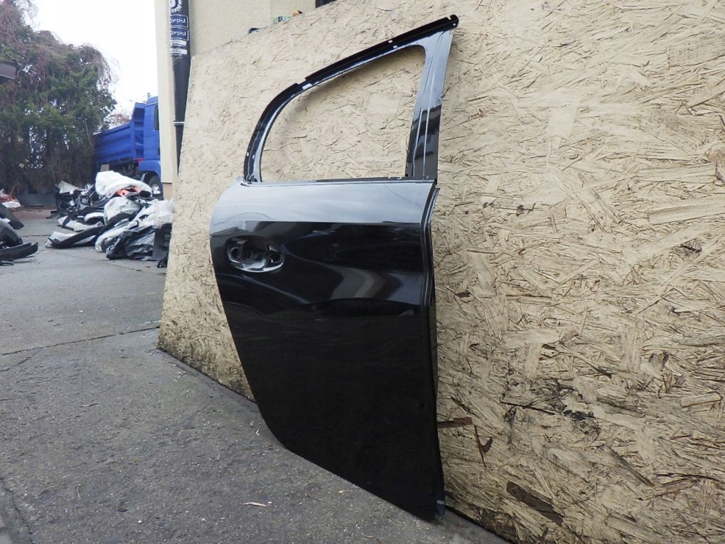PEUGEOT 208 2 II 2019- door right rear.
