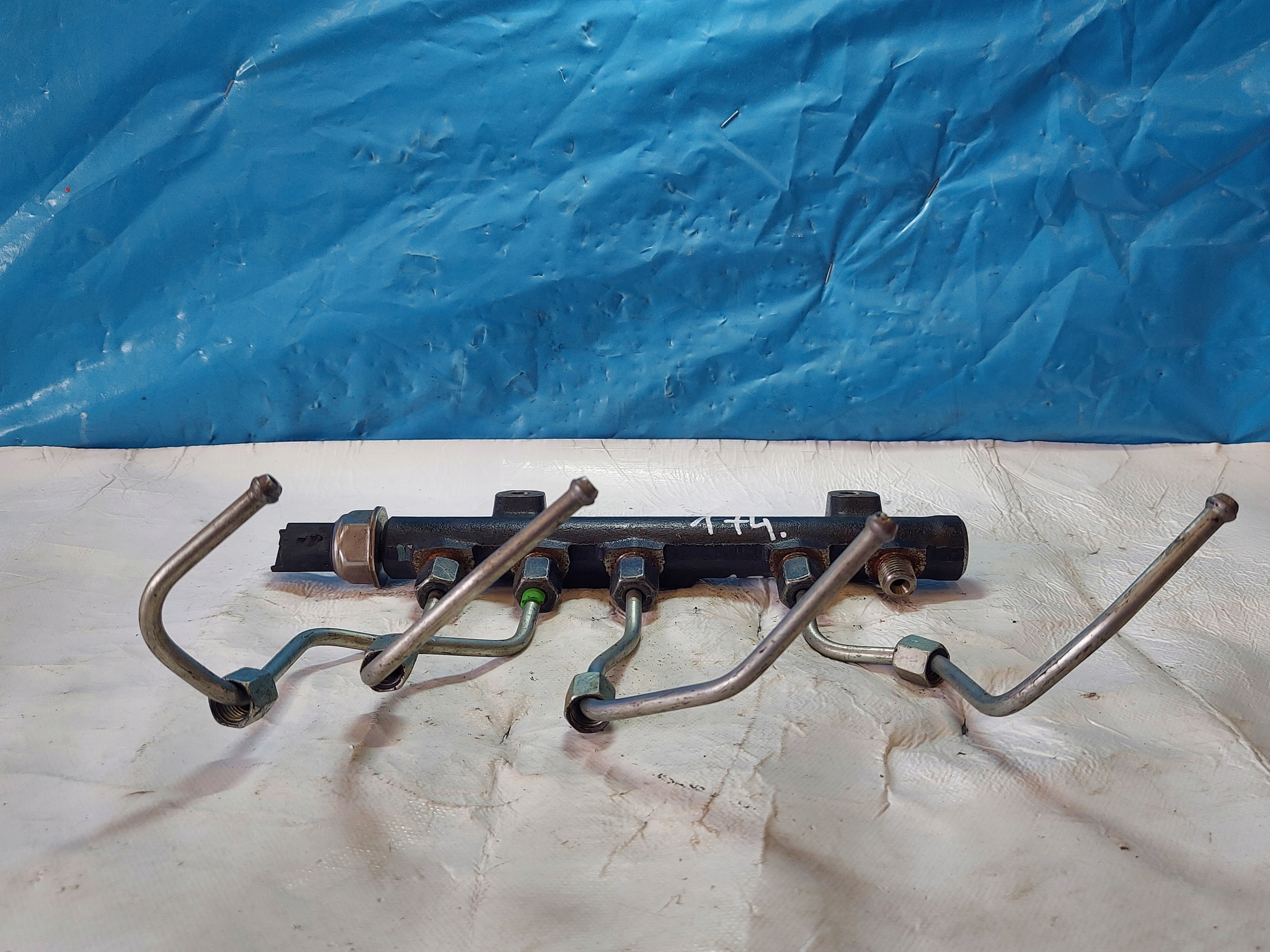 Rampe injection VOLVO V40 D2 1.6 HDI 968529758002