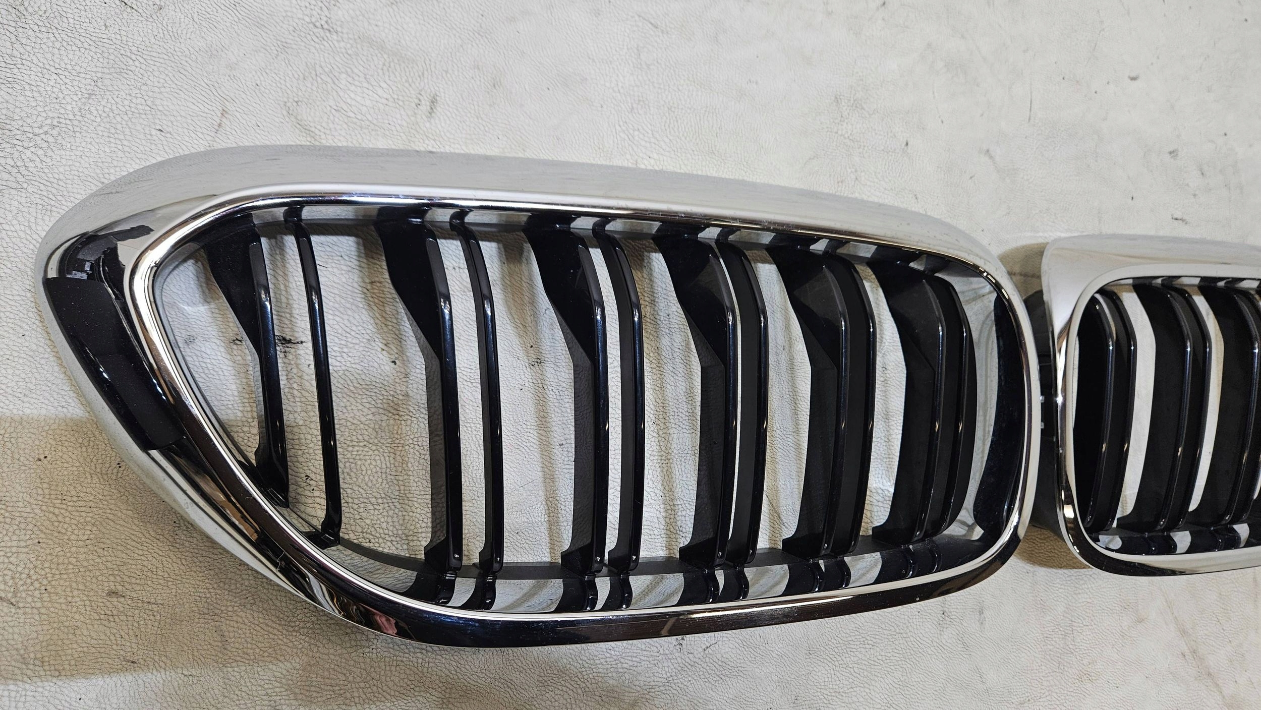 BMW 5 F90 Kühlergrill FRONTGRILL Kühlergitter 8063174 - Thumbnail 6
