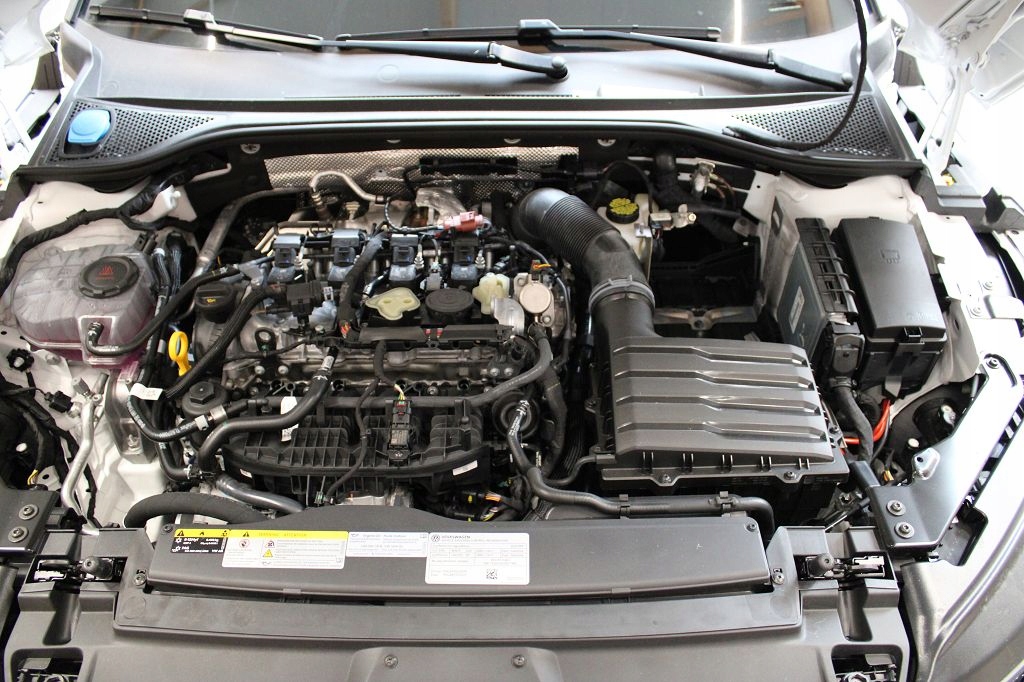 VW ARTEON FL R-LINE NOWY KOMPLETNY PRZÓD MASKA ZDERZAK LAMPY LED KOD L0K1 Typ samochodu 4x4/SUV Samochody osobowe