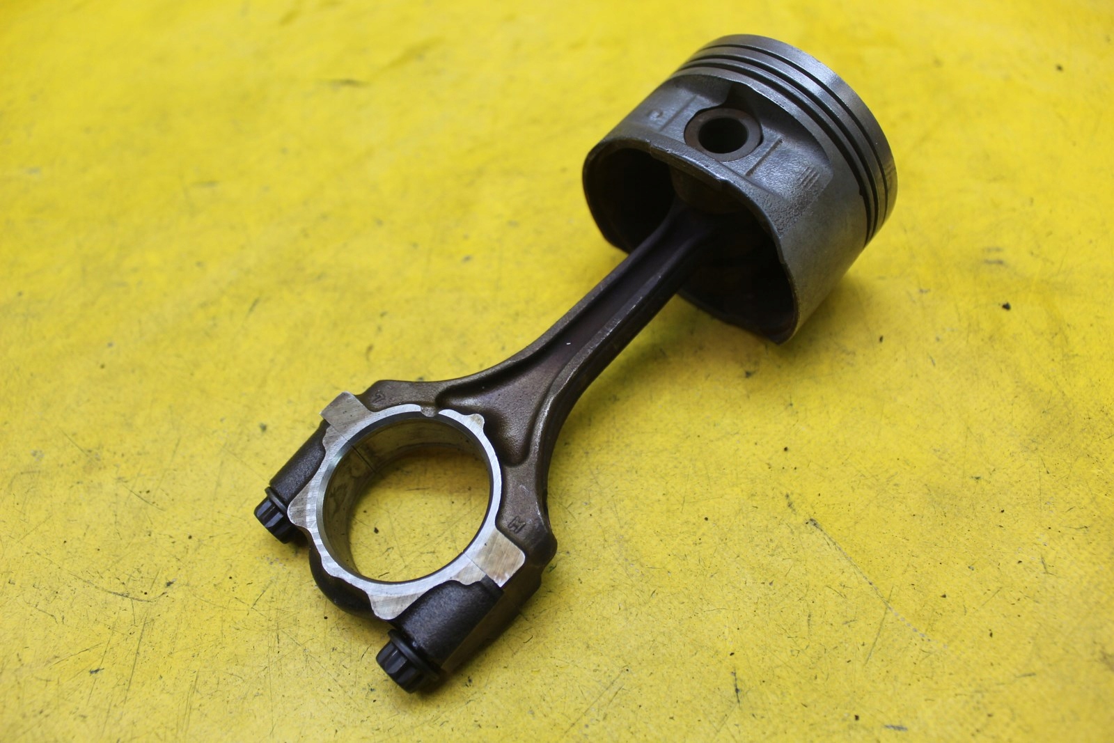 ПОРШЕНЬ ШАТУН 24546E YARIS І 1.0 B VVTI 1SP52R