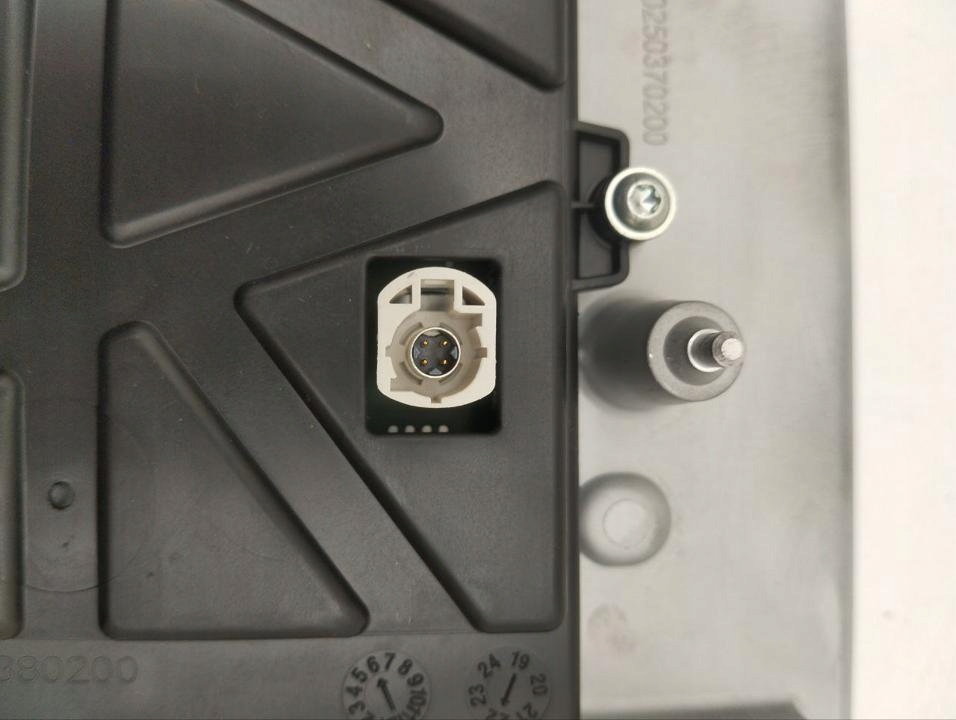 экран WAGONEER л WS 2022 68343236AI