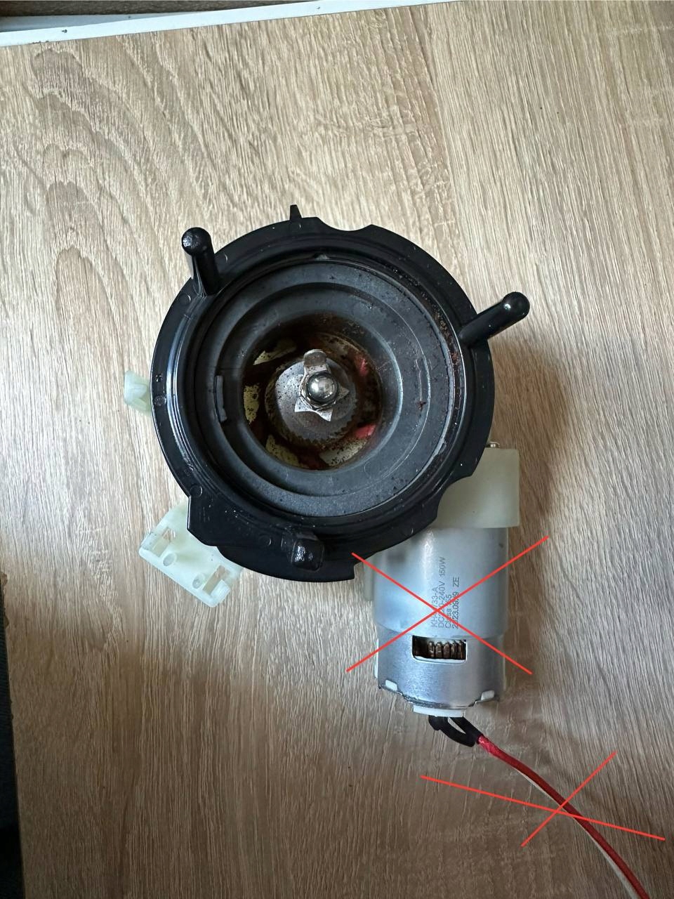 Mlynček na kávu od kávovaru Cecotec Cremmaet Macchia Black Rose 1350 W